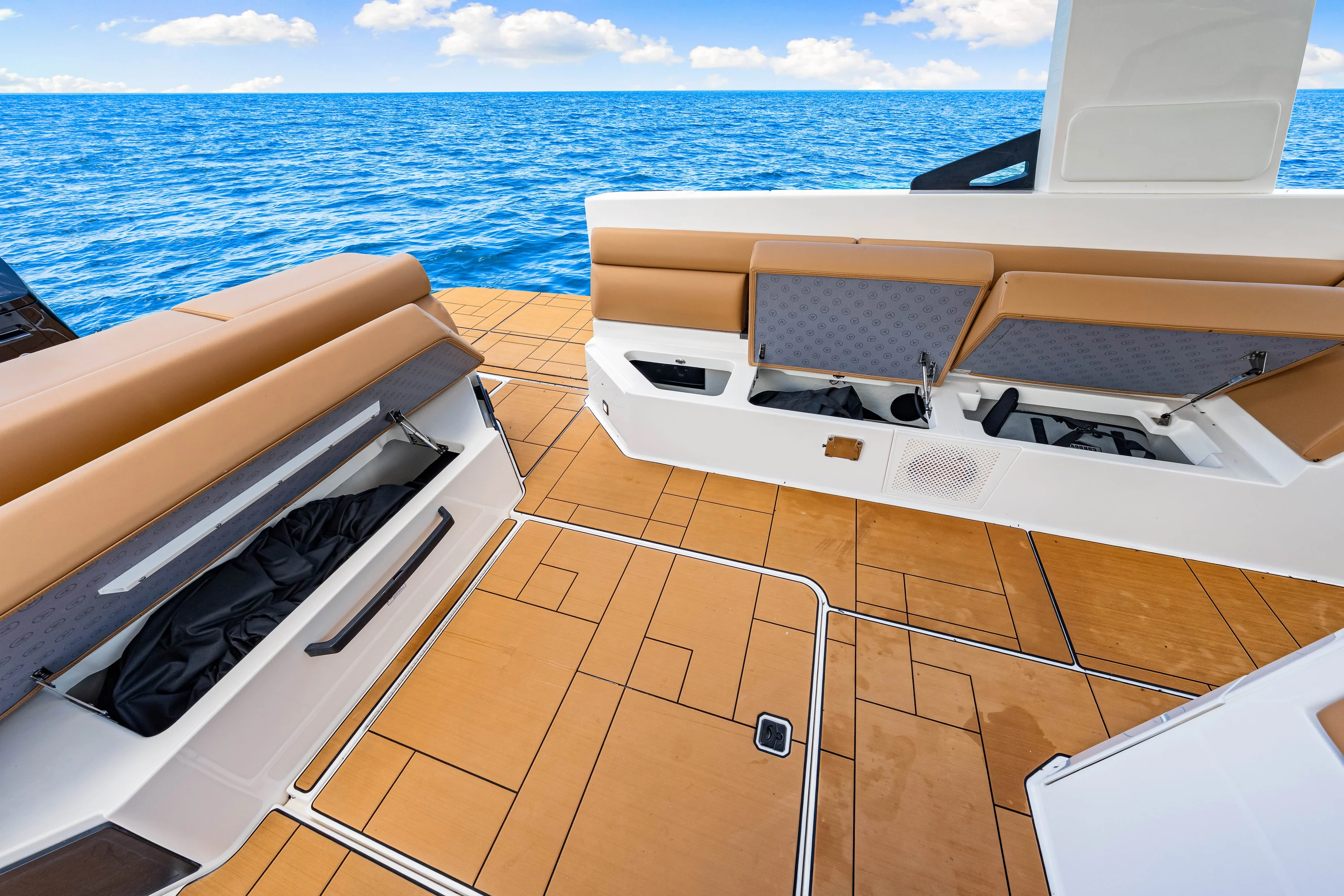 2024 Aviara AV40 Outboard Image Thumbnail #25