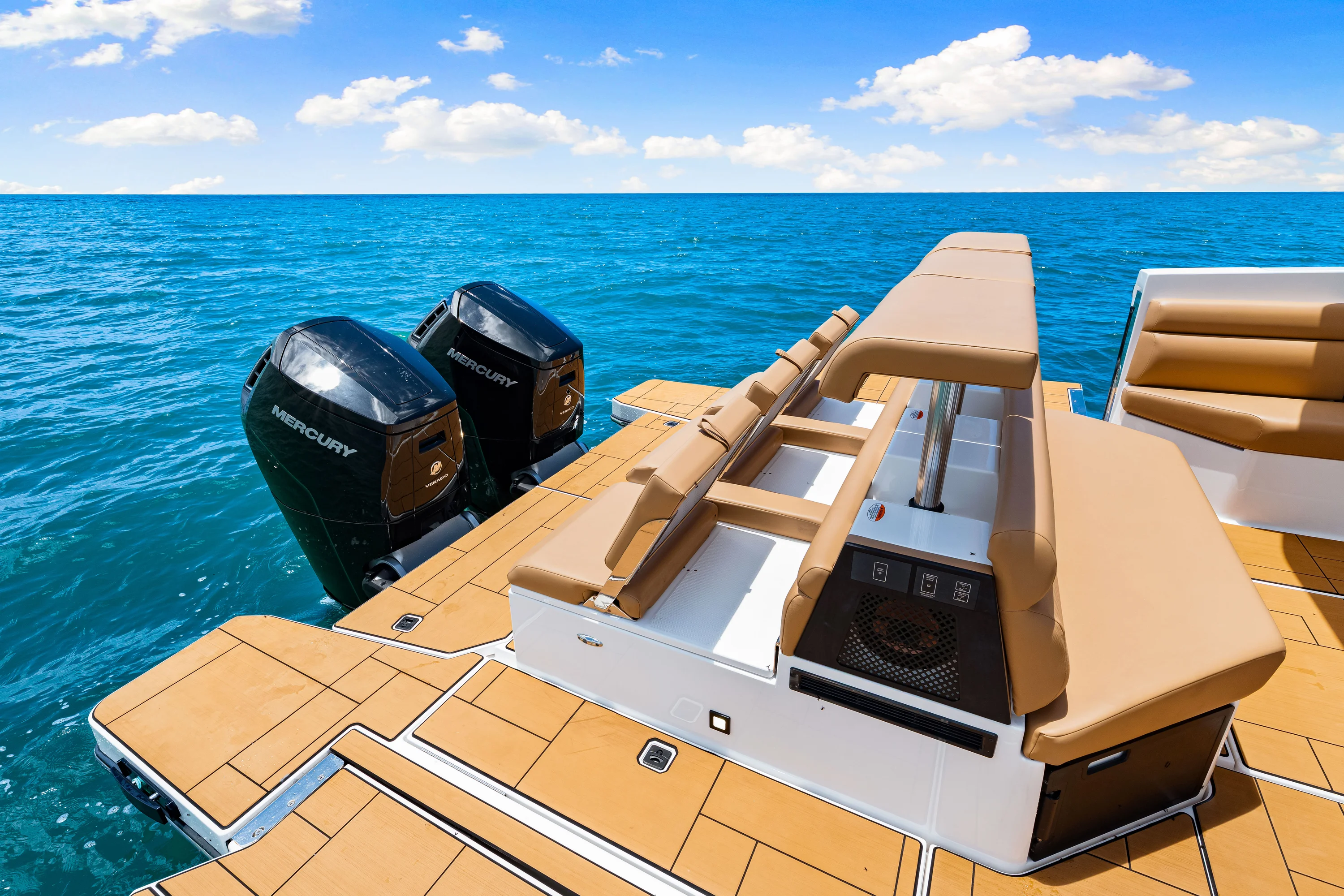 2024 Aviara AV40 Outboard Image Thumbnail #17