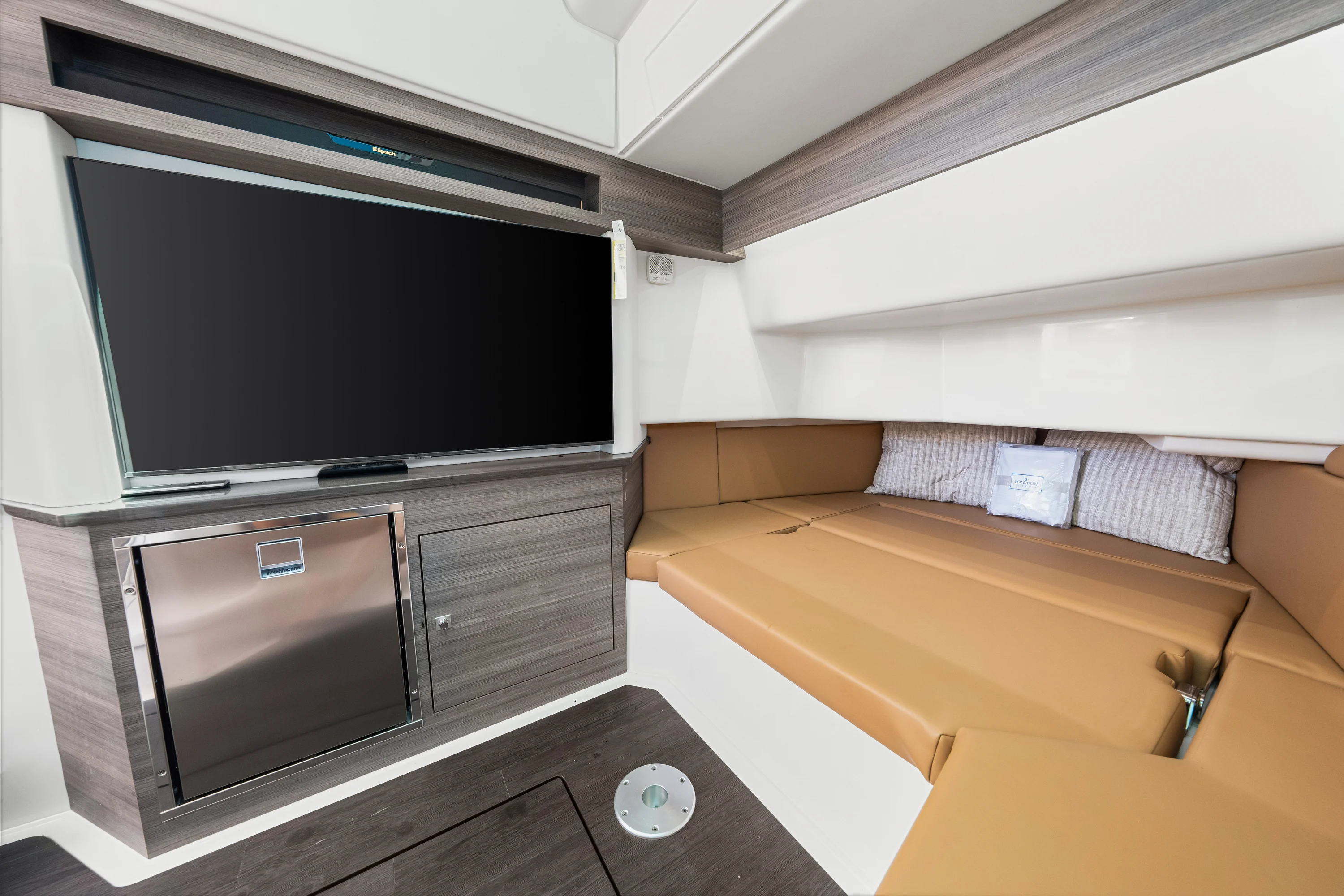 2024 Aviara AV40 Outboard Image Thumbnail #83