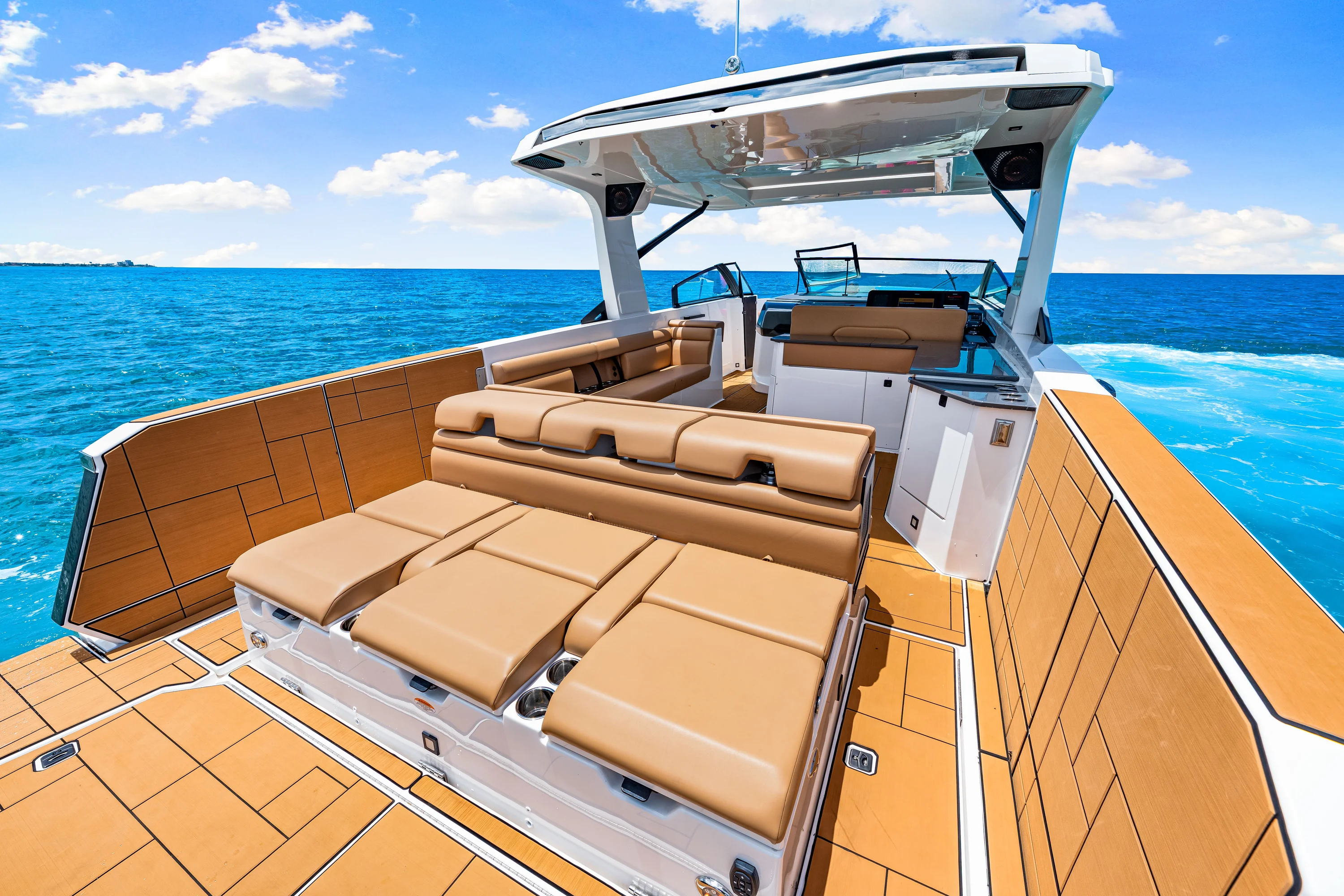 2024 Aviara AV40 Outboard Image Thumbnail #49