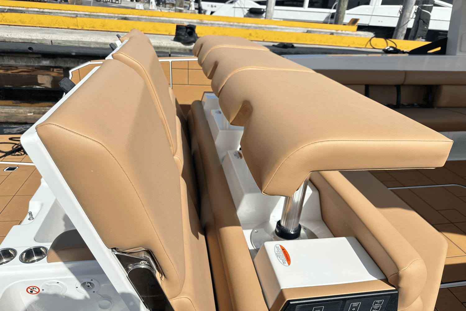 2024 Aviara AV40 Outboard Image Thumbnail #24