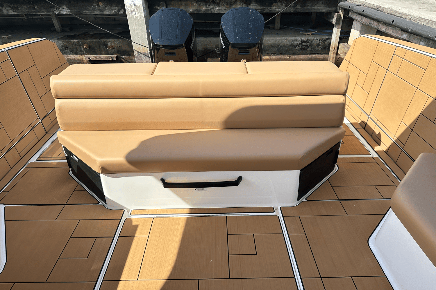 2024 Aviara AV40 Outboard Image Thumbnail #8