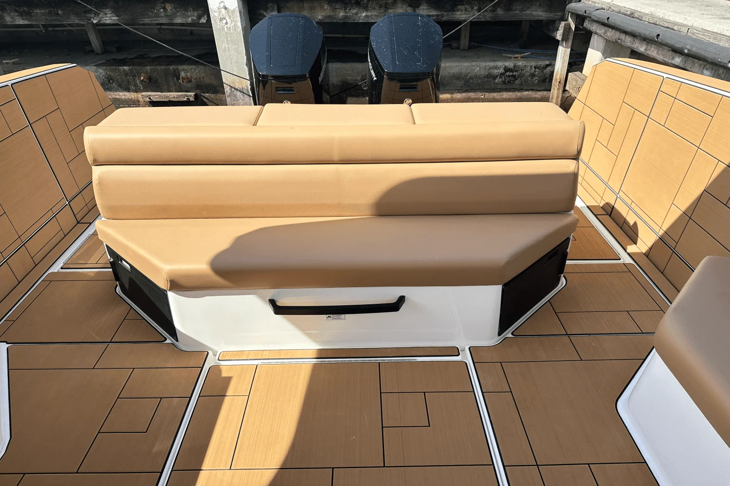 2024 Aviara AV40 Outboard Image Thumbnail #8