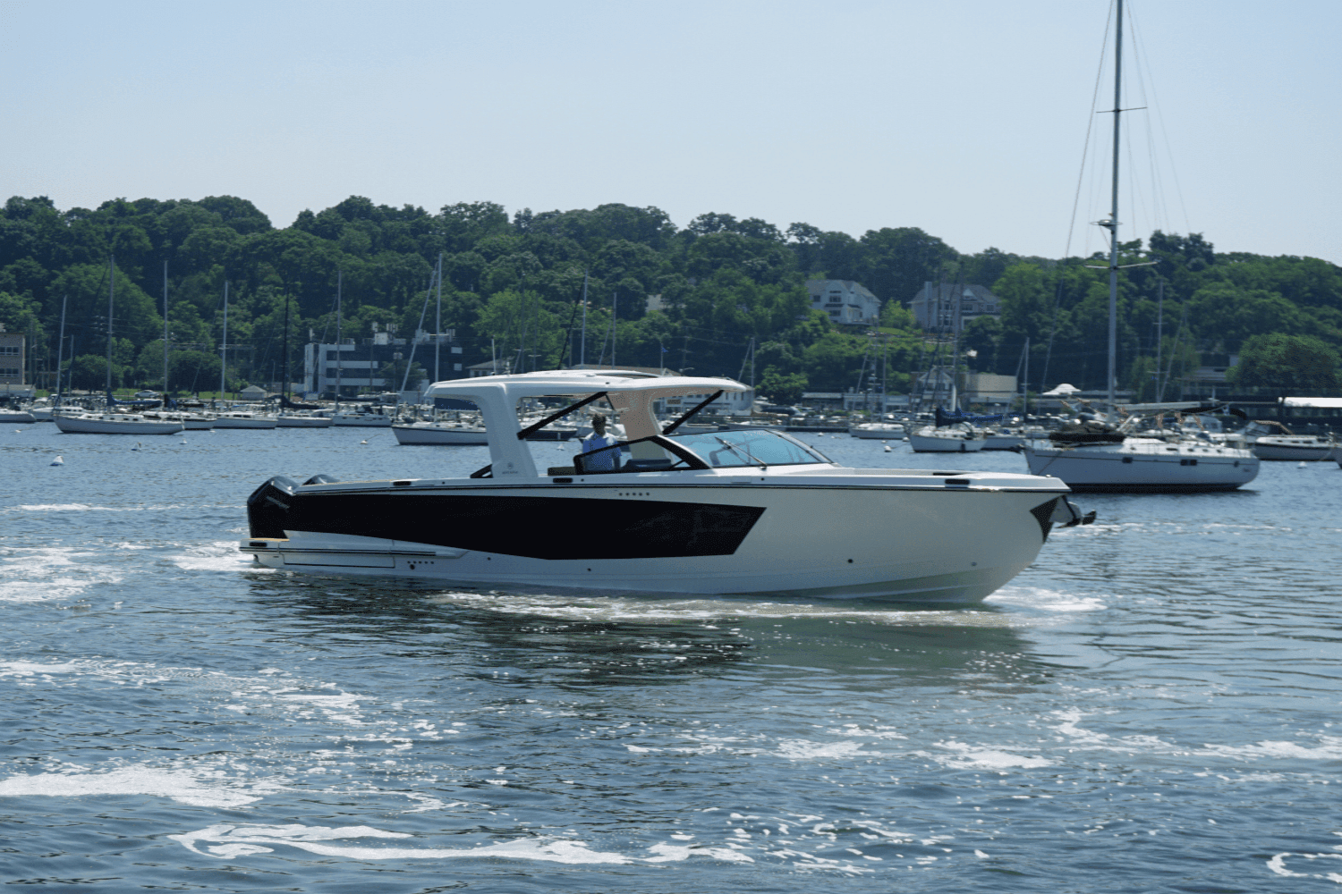 2024 Aviara AV40 Outboard Image Thumbnail #1