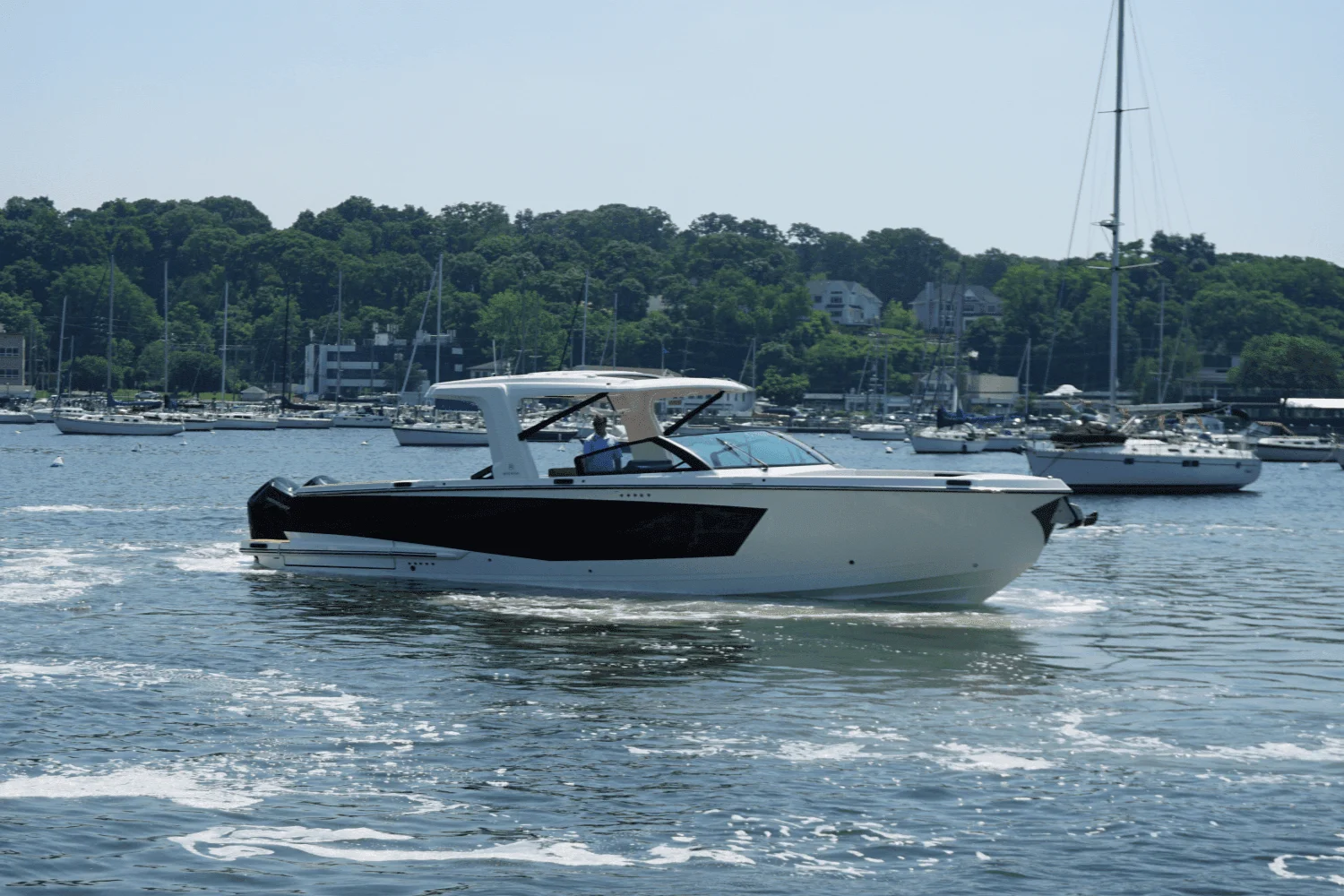 2024 Aviara AV40 Outboard Image Thumbnail #1