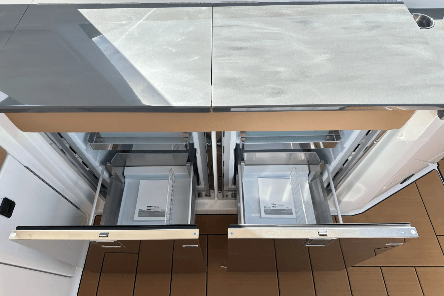 2024 Aviara AV40 Outboard Image Thumbnail #10