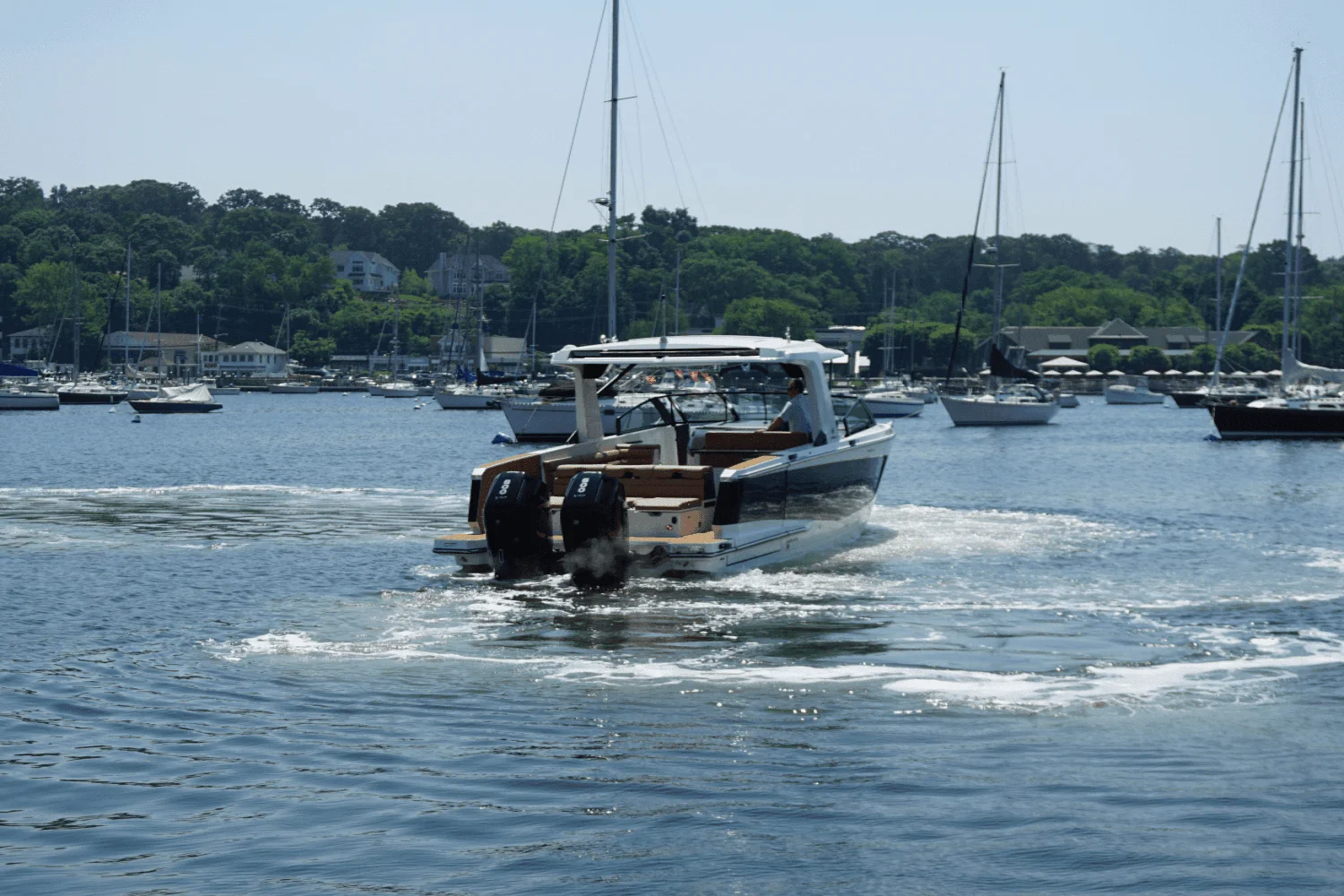 2024 Aviara AV40 Outboard Image Thumbnail #3