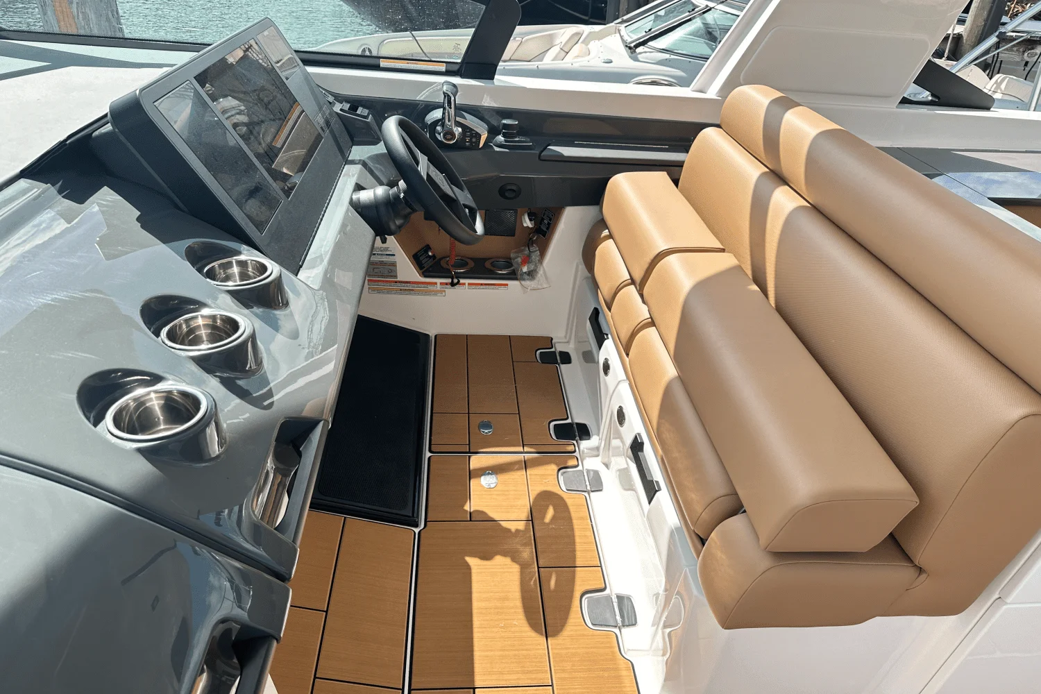 2024 Aviara AV40 Outboard Image Thumbnail #14