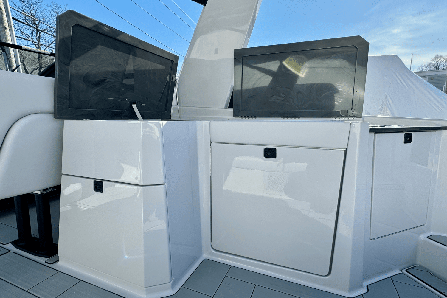 2024 Aviara AV32 Outboard Image Thumbnail #15