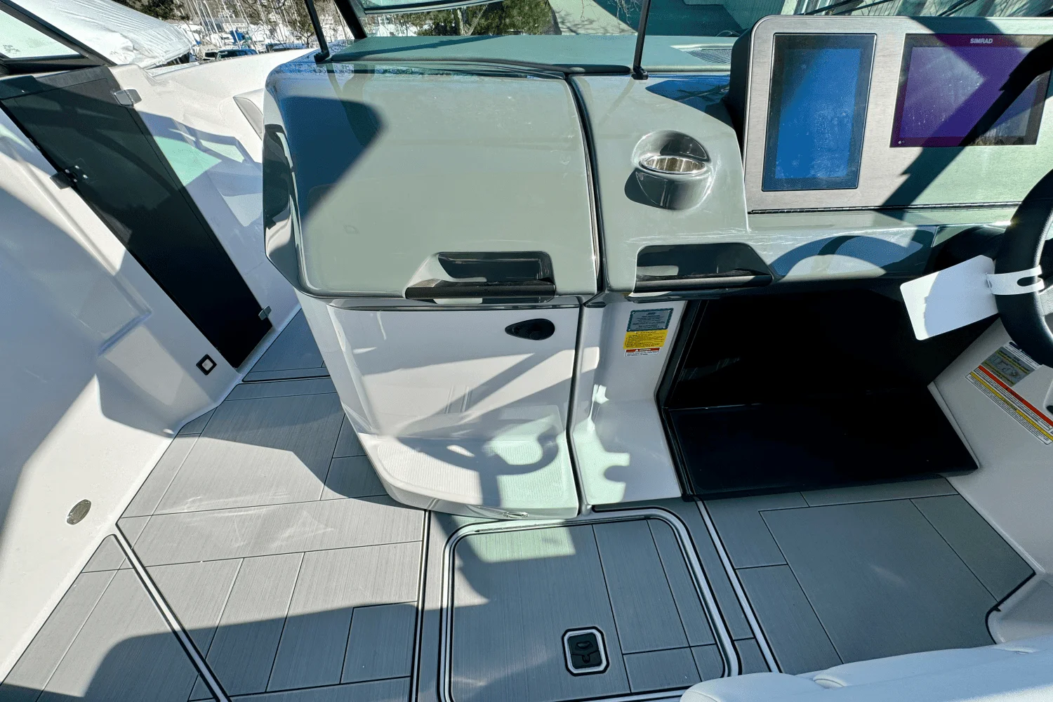 2024 Aviara AV32 Outboard Image Thumbnail #25