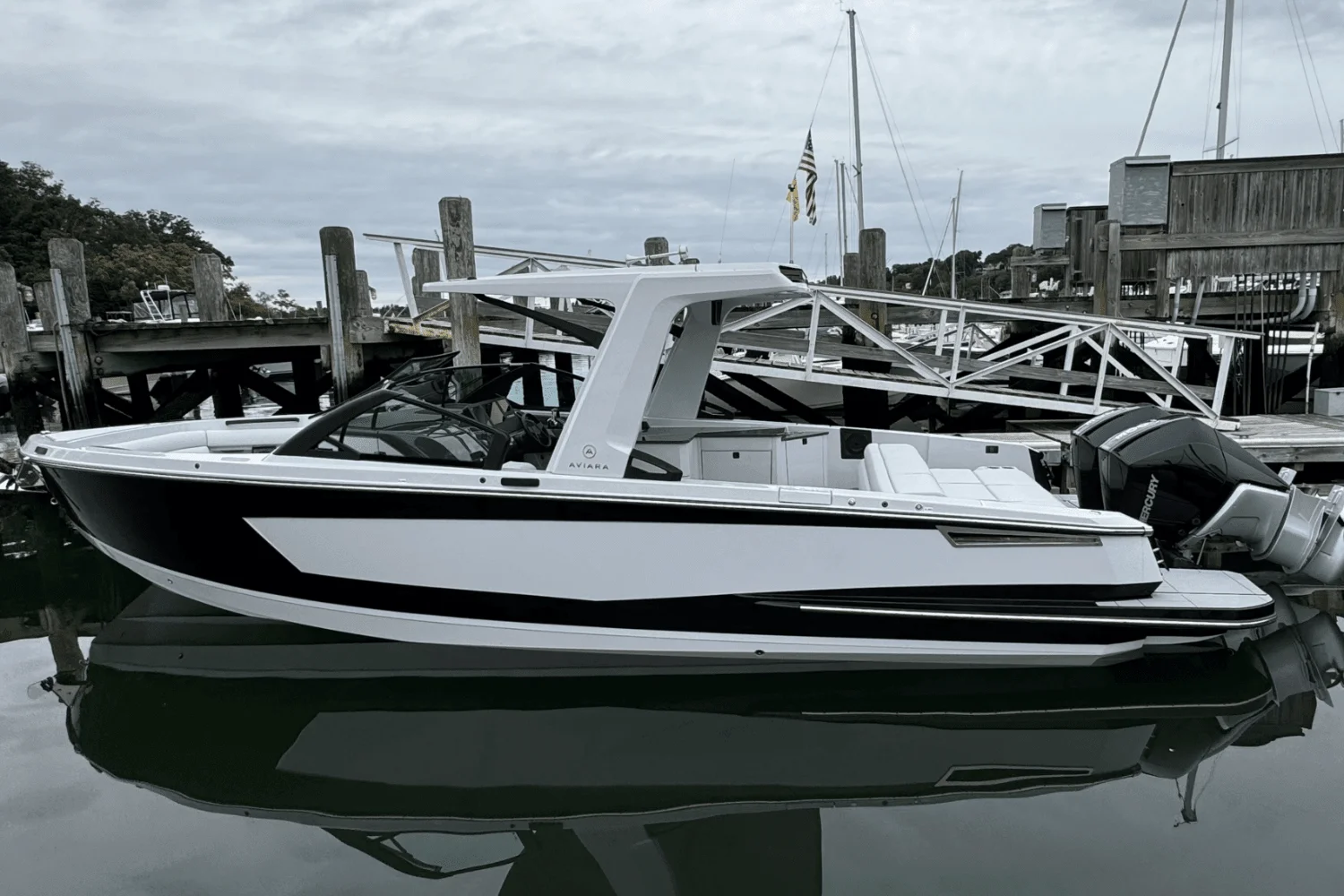 2024 Aviara AV32 Outboard Image Thumbnail #0