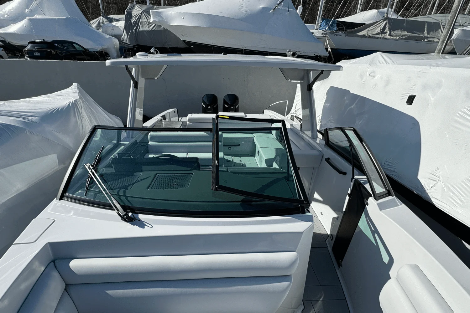 2024 Aviara AV32 Outboard Image Thumbnail #32