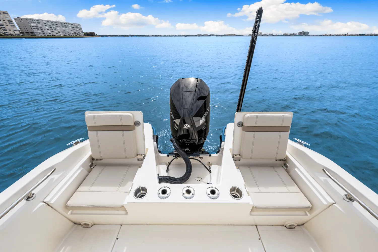 2025 Boston Whaler 220 Dauntless Image Thumbnail #34