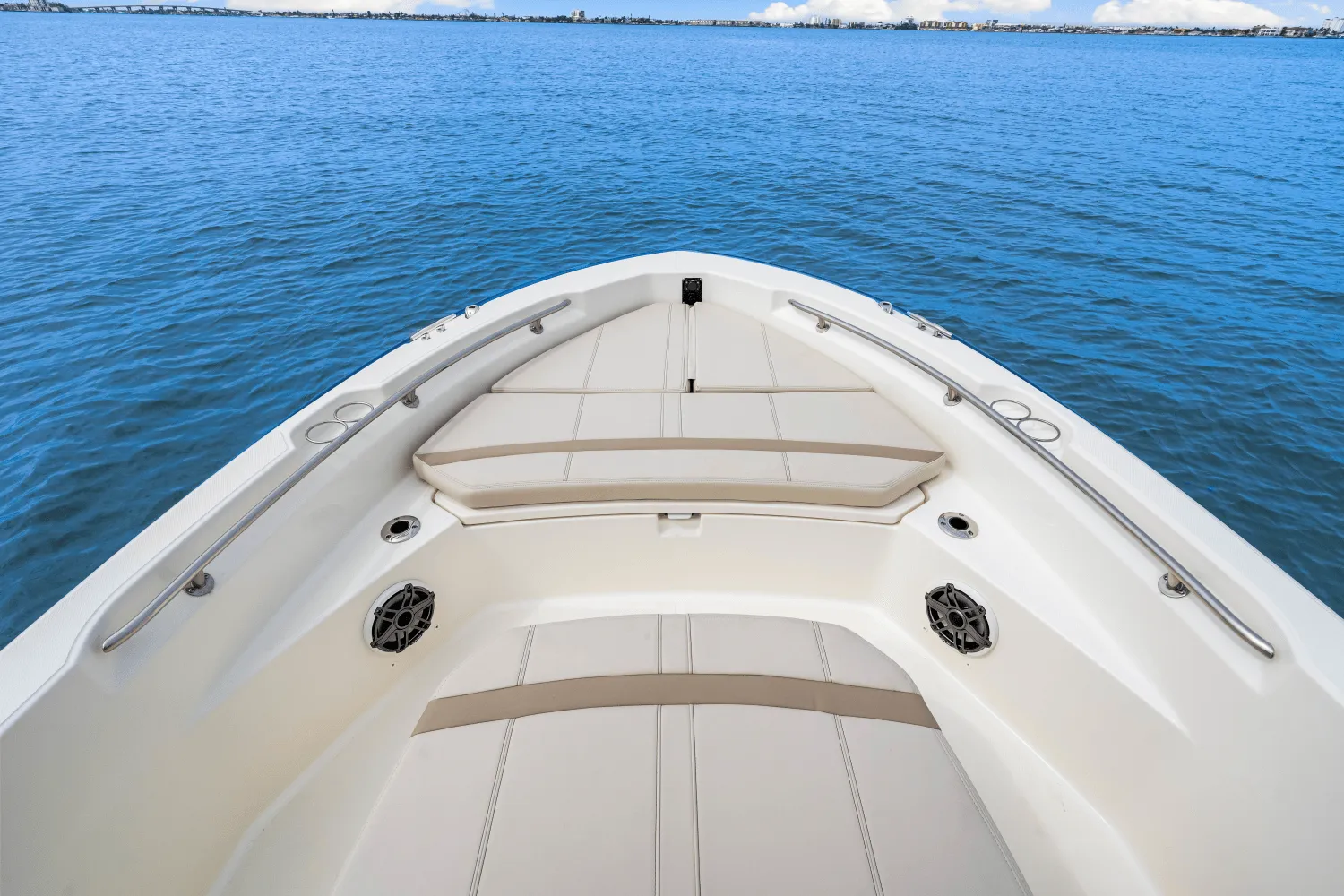 2025 Boston Whaler 220 Dauntless Image Thumbnail #45