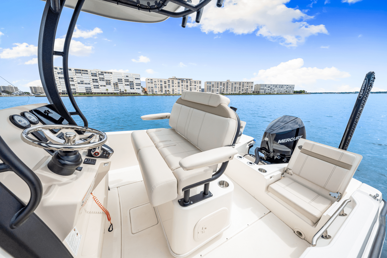 2025 Boston Whaler 220 Dauntless Image Thumbnail #37