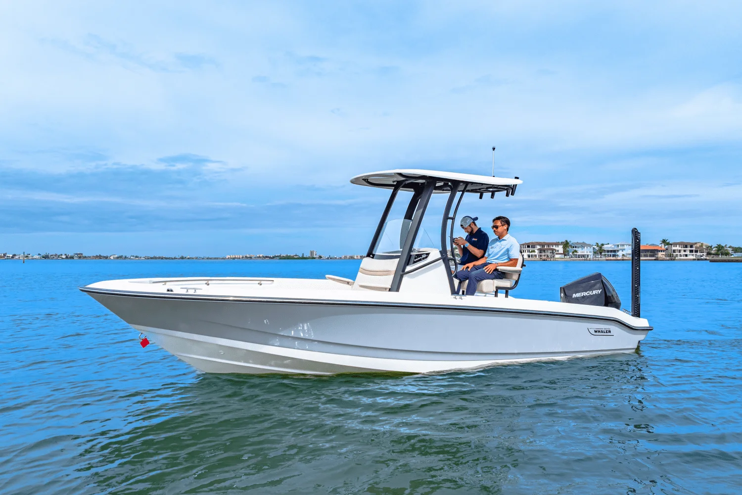 2025 Boston Whaler 220 Dauntless Image Thumbnail #0