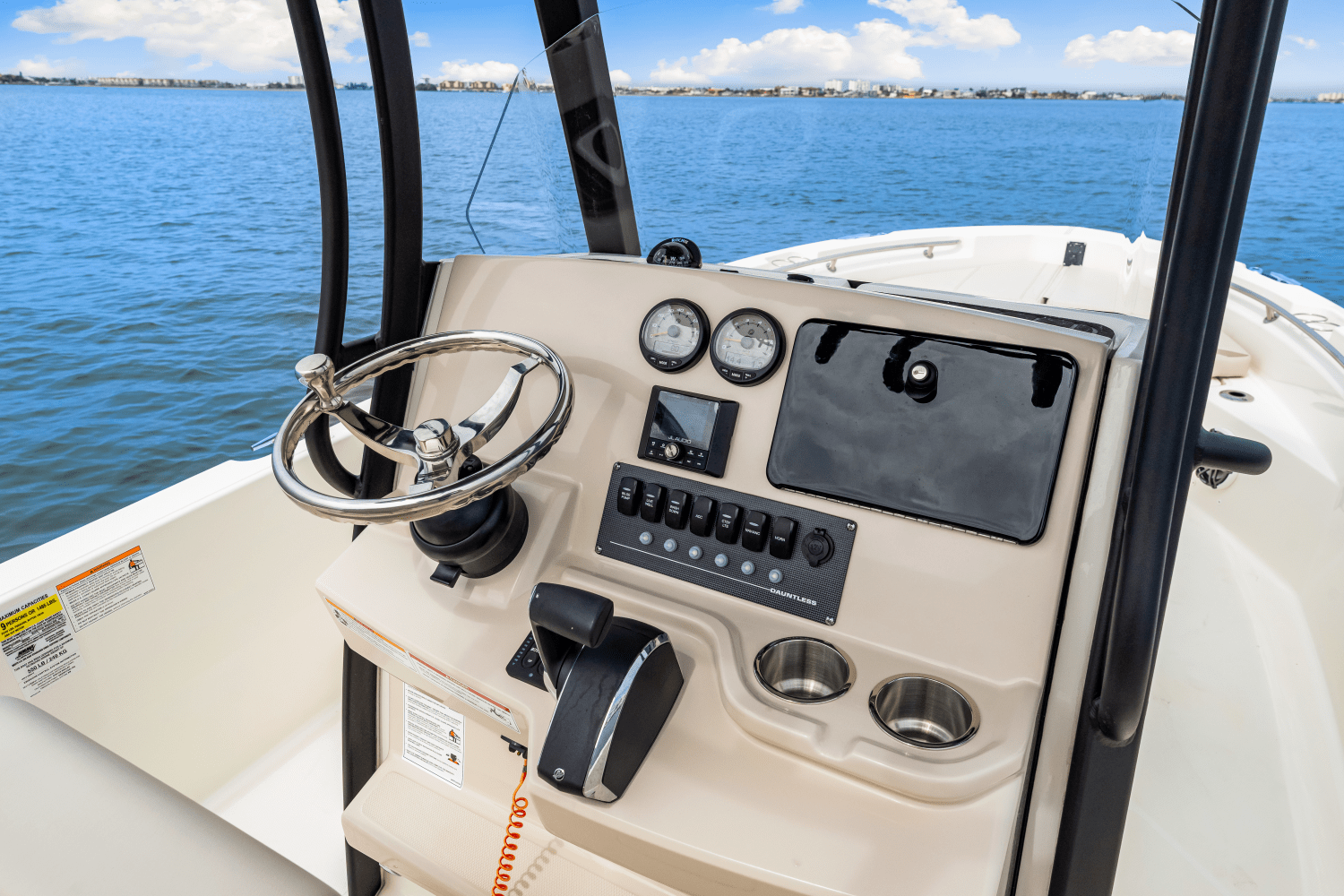 2025 Boston Whaler 220 Dauntless Image Thumbnail #39