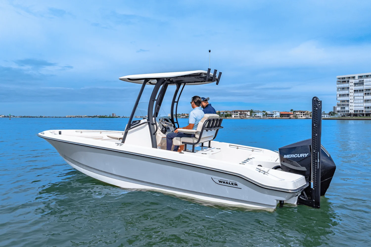2025 Boston Whaler 220 Dauntless Image Thumbnail #9