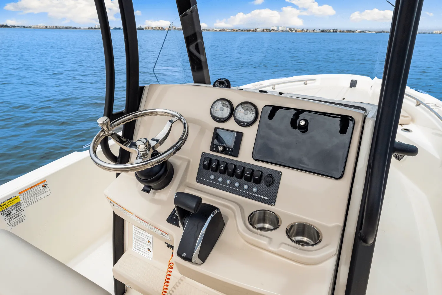 2025 Boston Whaler 220 Dauntless Image Thumbnail #39