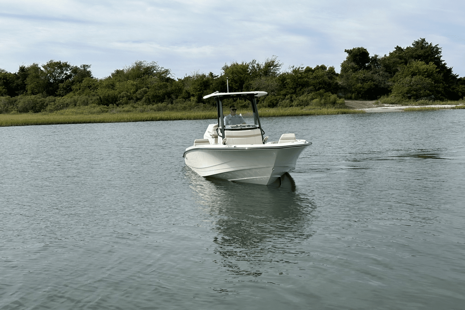 2025 Boston Whaler 250 Dauntless Image Thumbnail #7