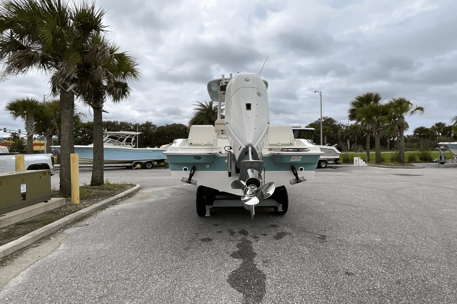 2025 Boston Whaler 250 Dauntless Image Thumbnail #12