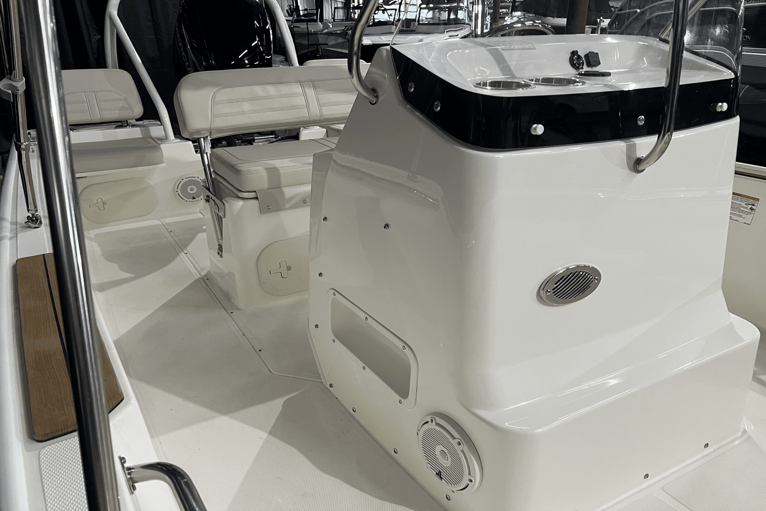 2025 Boston Whaler 170 Montauk Image Thumbnail #15