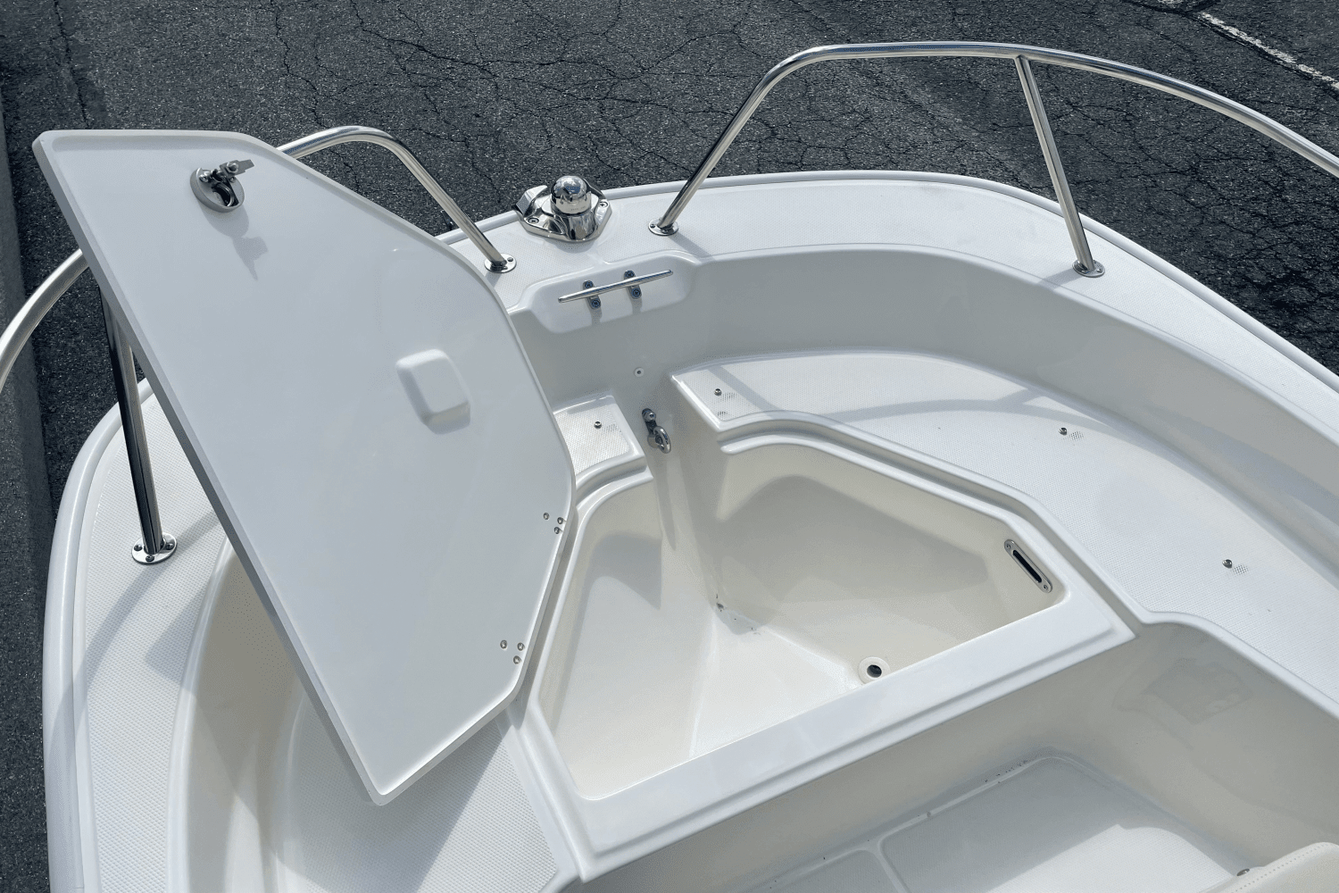 2024 Boston Whaler 150 Montauk Image Thumbnail #13