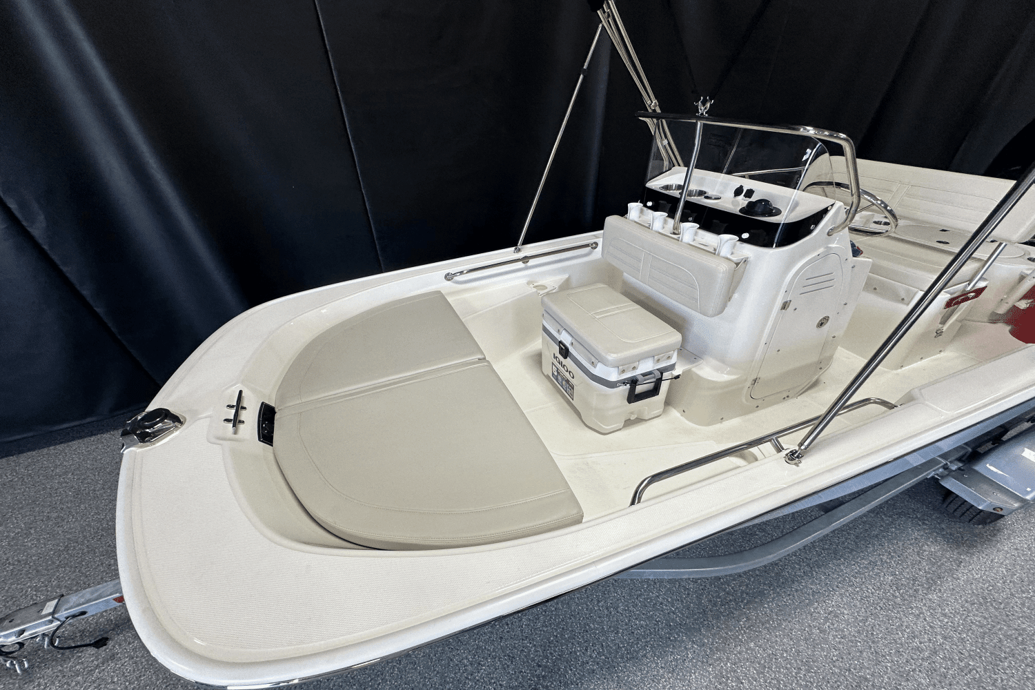 2025 Boston Whaler 150 Montauk Image Thumbnail #9