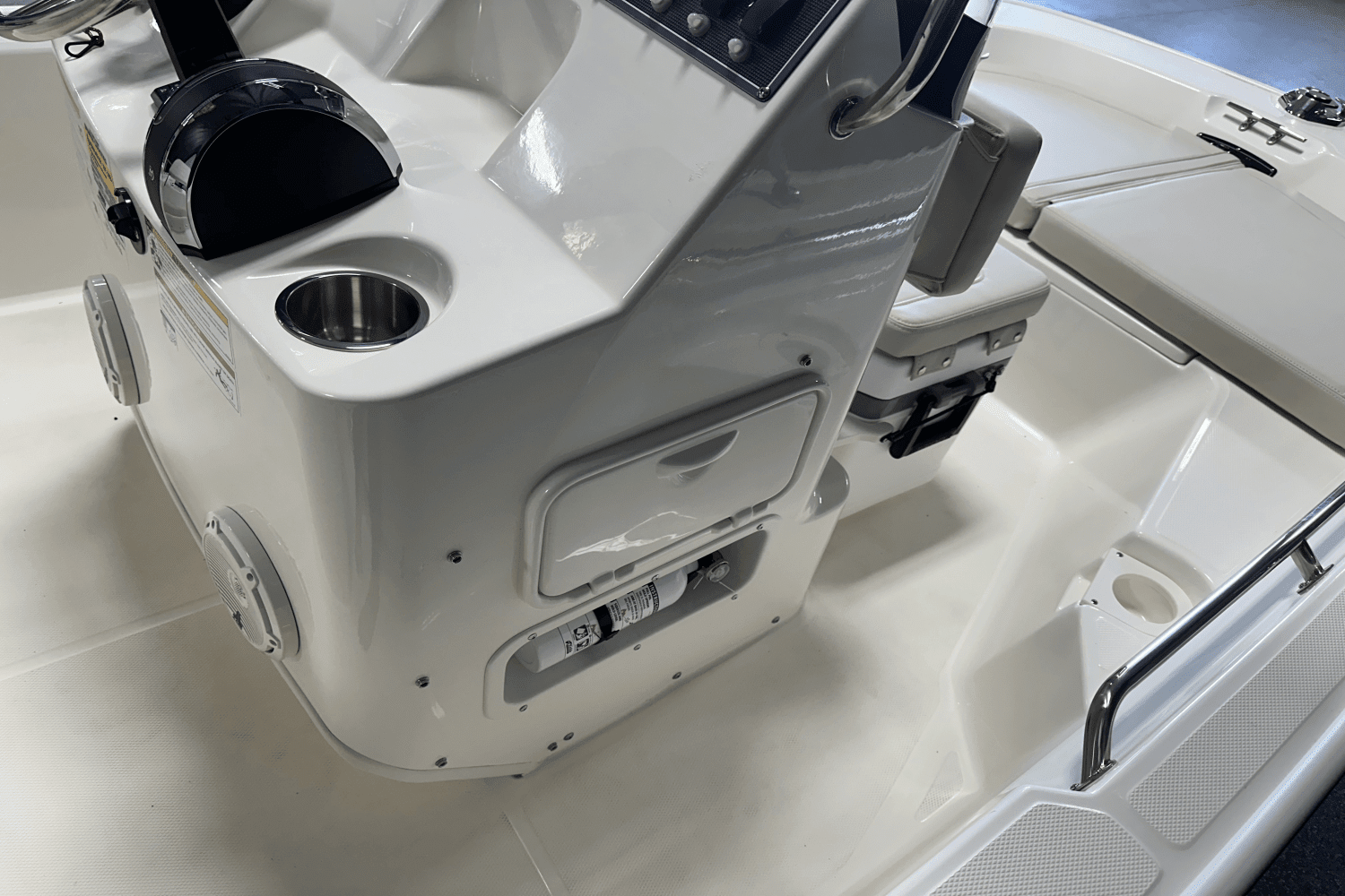 2025 Boston Whaler 150 Montauk Image Thumbnail #45