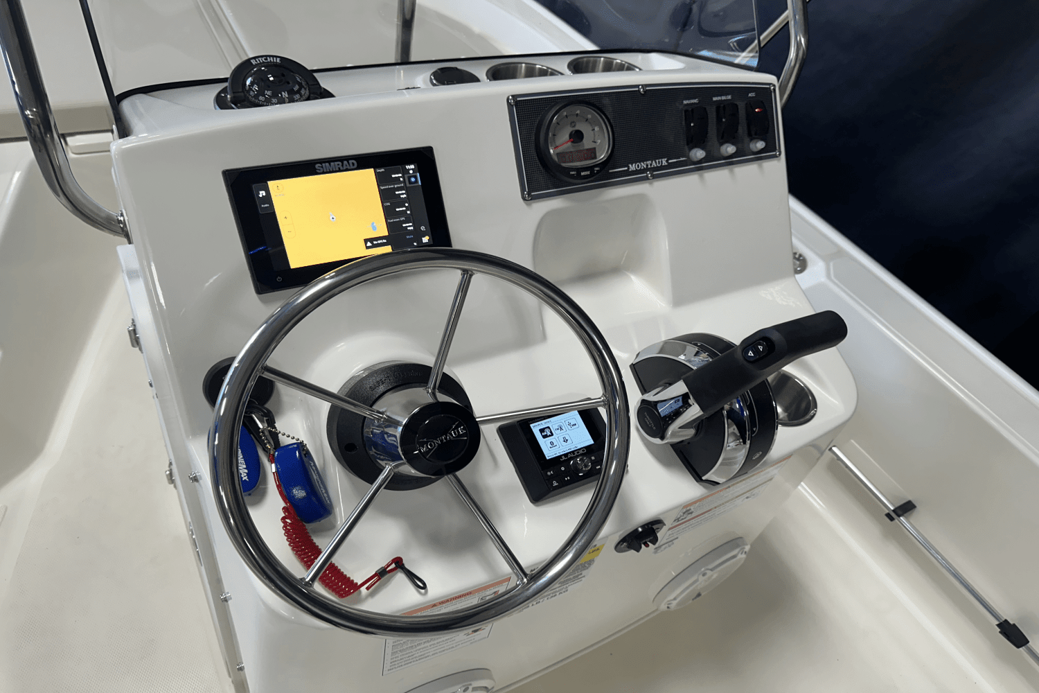 2025 Boston Whaler 150 Montauk Image Thumbnail #35