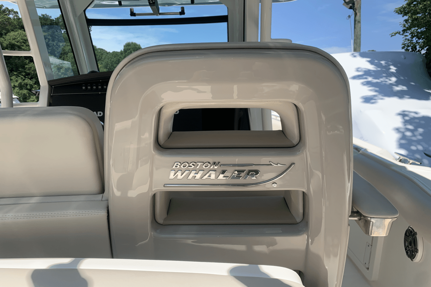 2024 Boston Whaler 330 Outrage Image Thumbnail #16