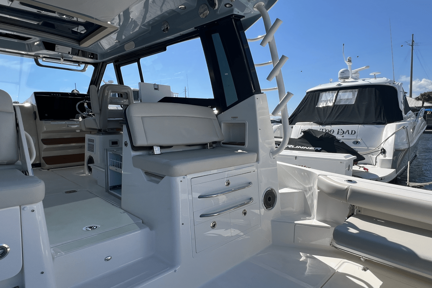 2025 Boston Whaler
                                                             405 Conquest Image Thumbnail #16