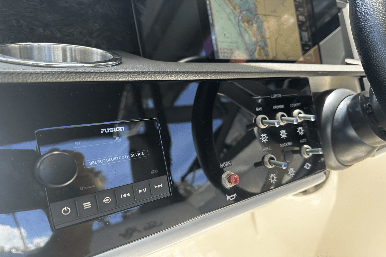 2019 Sea Ray 270 SDX OUTBOARD Image Thumbnail #17