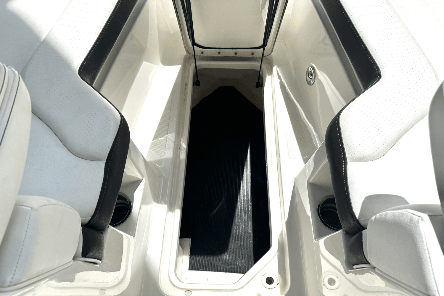 2019 Sea Ray 270 SDX OUTBOARD Image Thumbnail #23