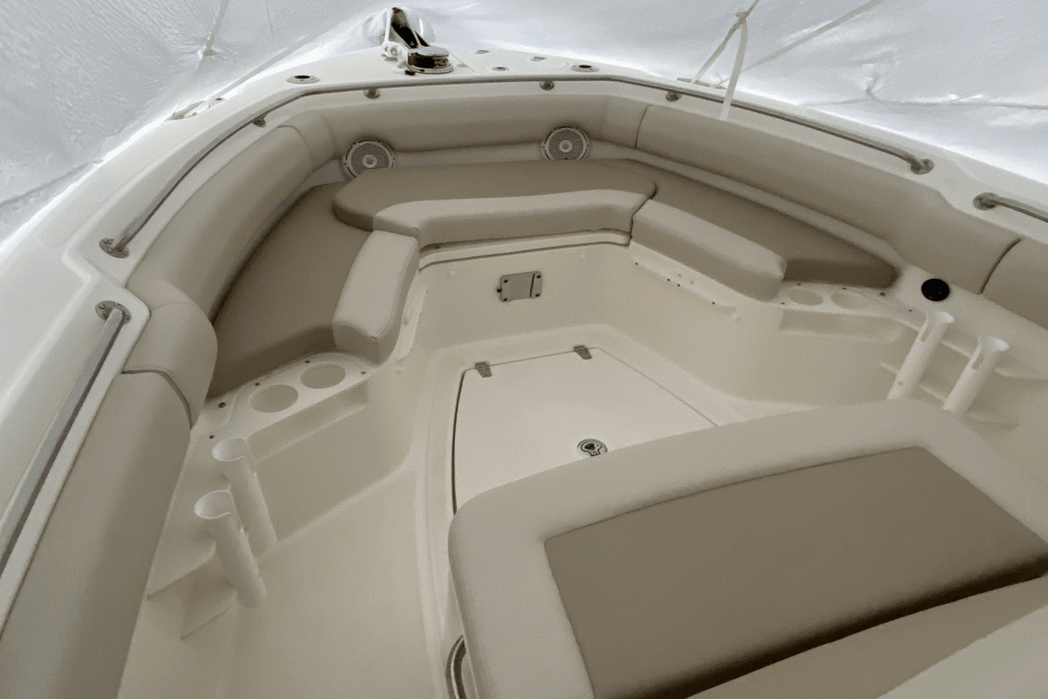 2022 Boston Whaler 230 OUTRAGE Image Thumbnail #7