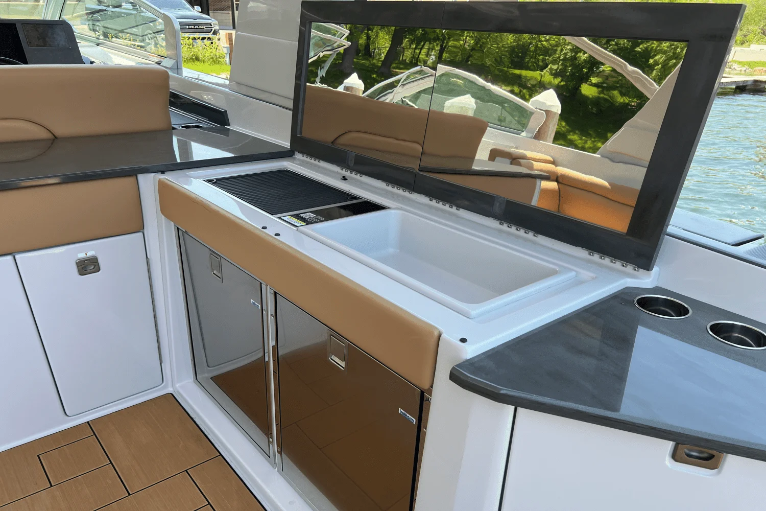 2024 Aviara AV40 Image Thumbnail #17