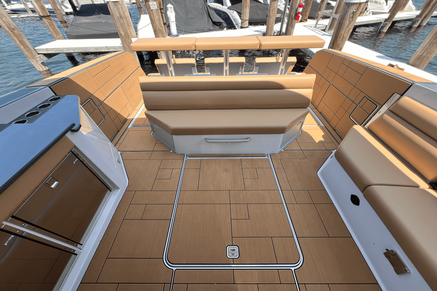 2024 Aviara AV40 Image Thumbnail #10