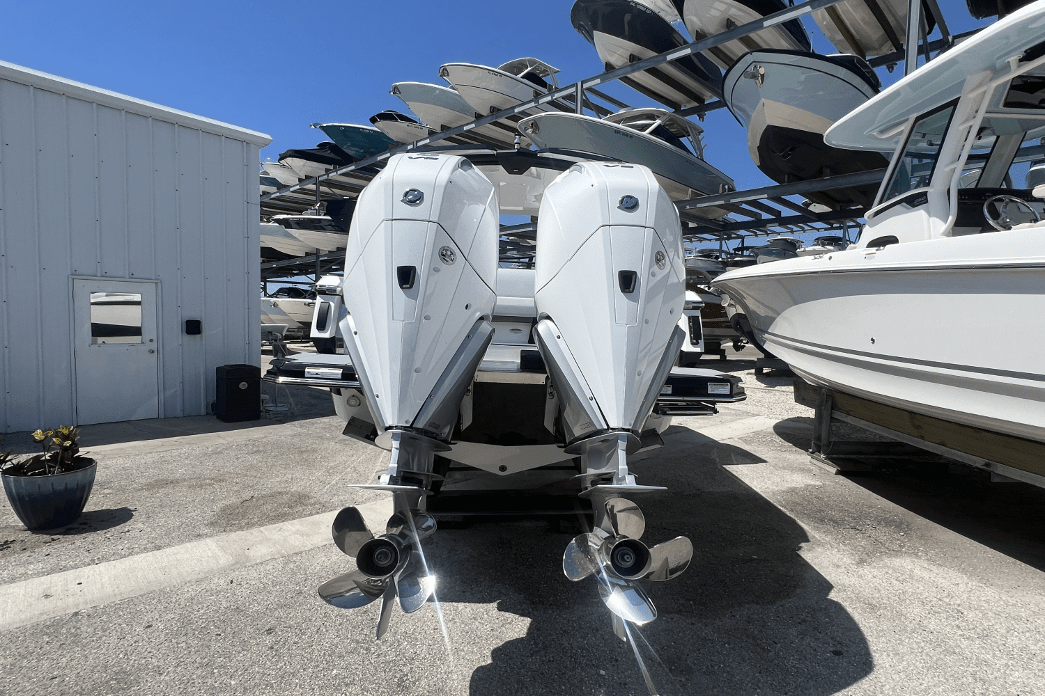 2024 Aviara AV28 Outboard Image Thumbnail #9