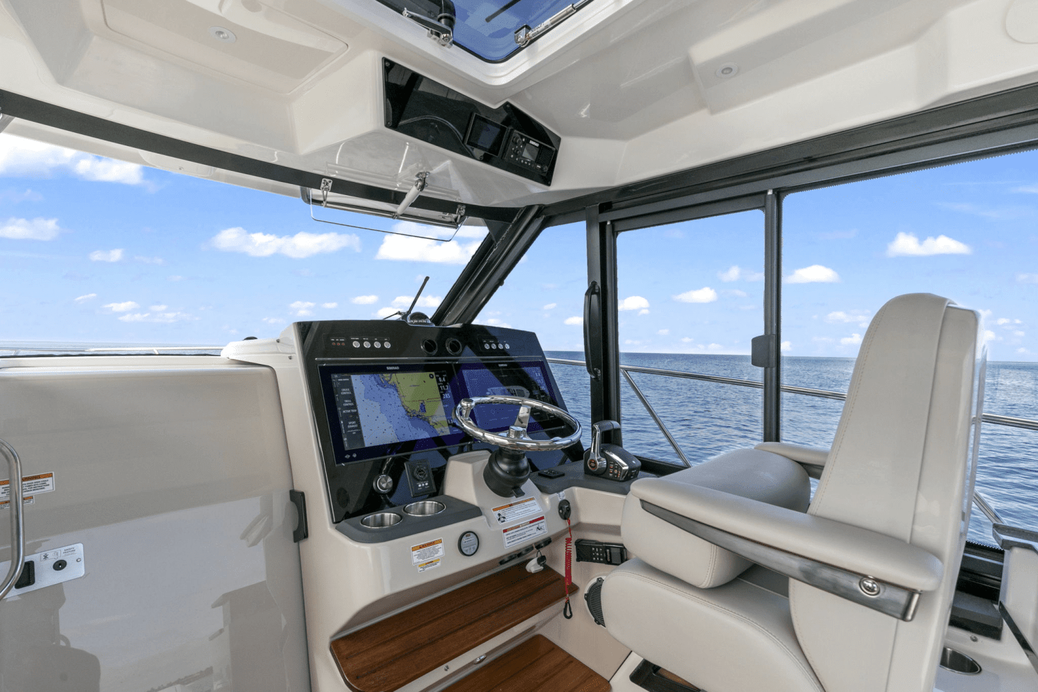 2025 Boston Whaler 365 Conquest Image Thumbnail #31