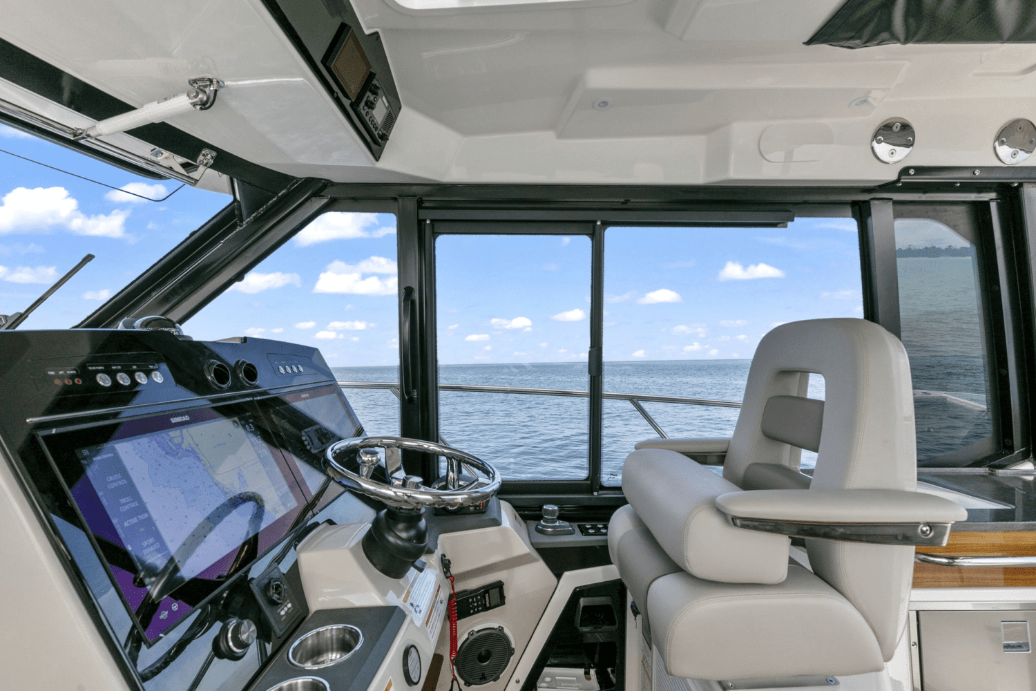 2025 Boston Whaler 365 Conquest Image Thumbnail #32