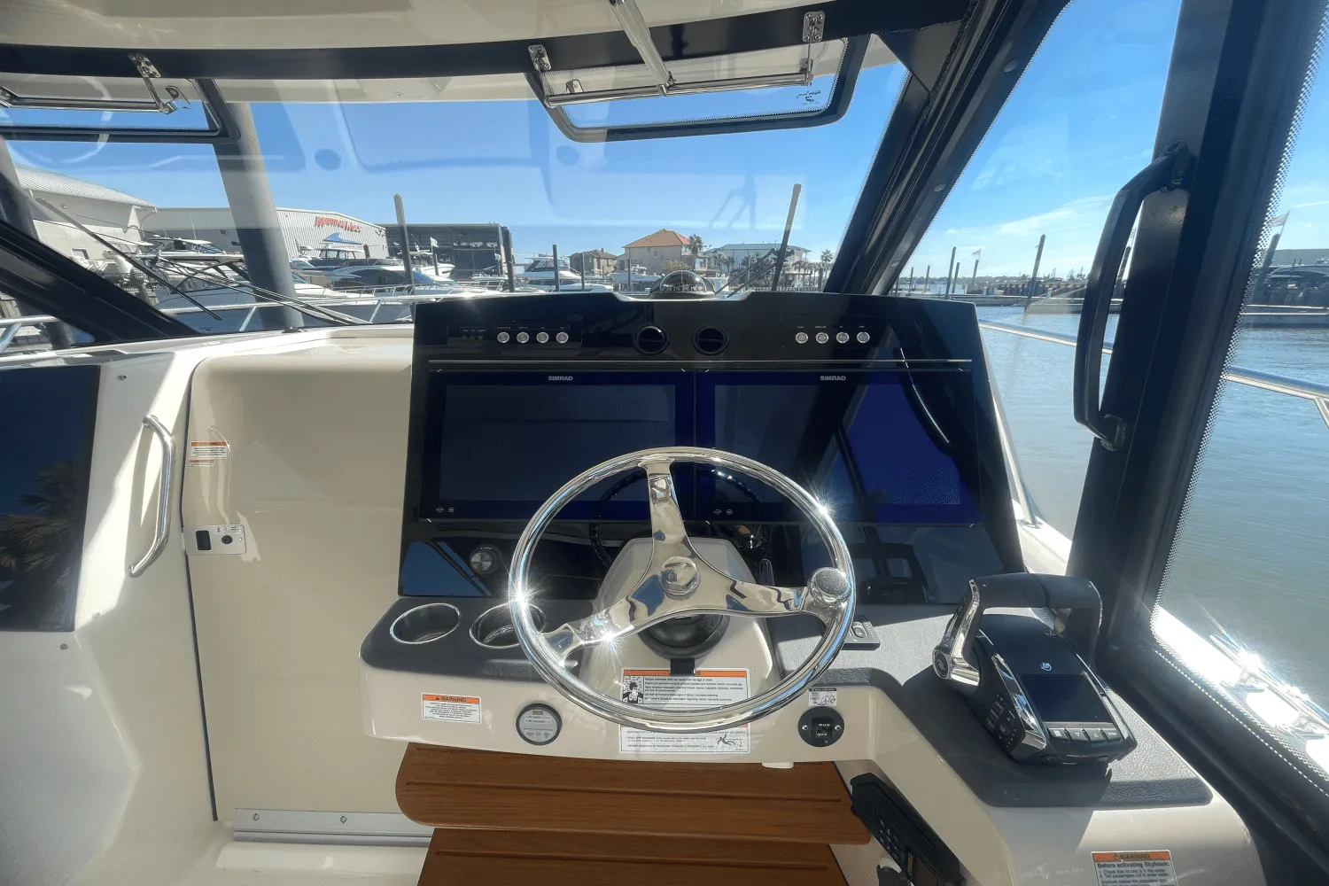 2025 Boston Whaler 365 Conquest Image Thumbnail #3
