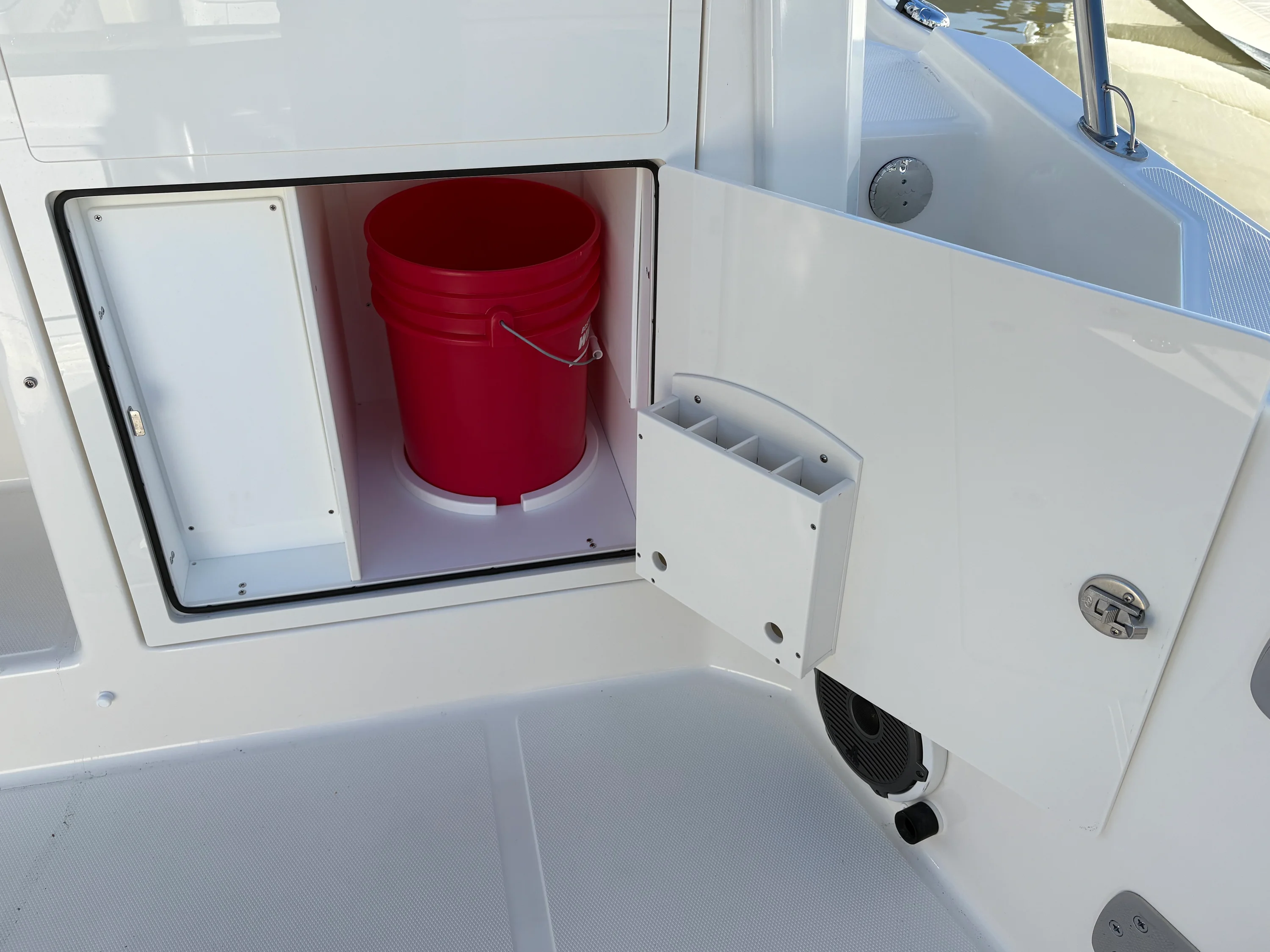 2025 Boston Whaler 365 Conquest Image Thumbnail #46