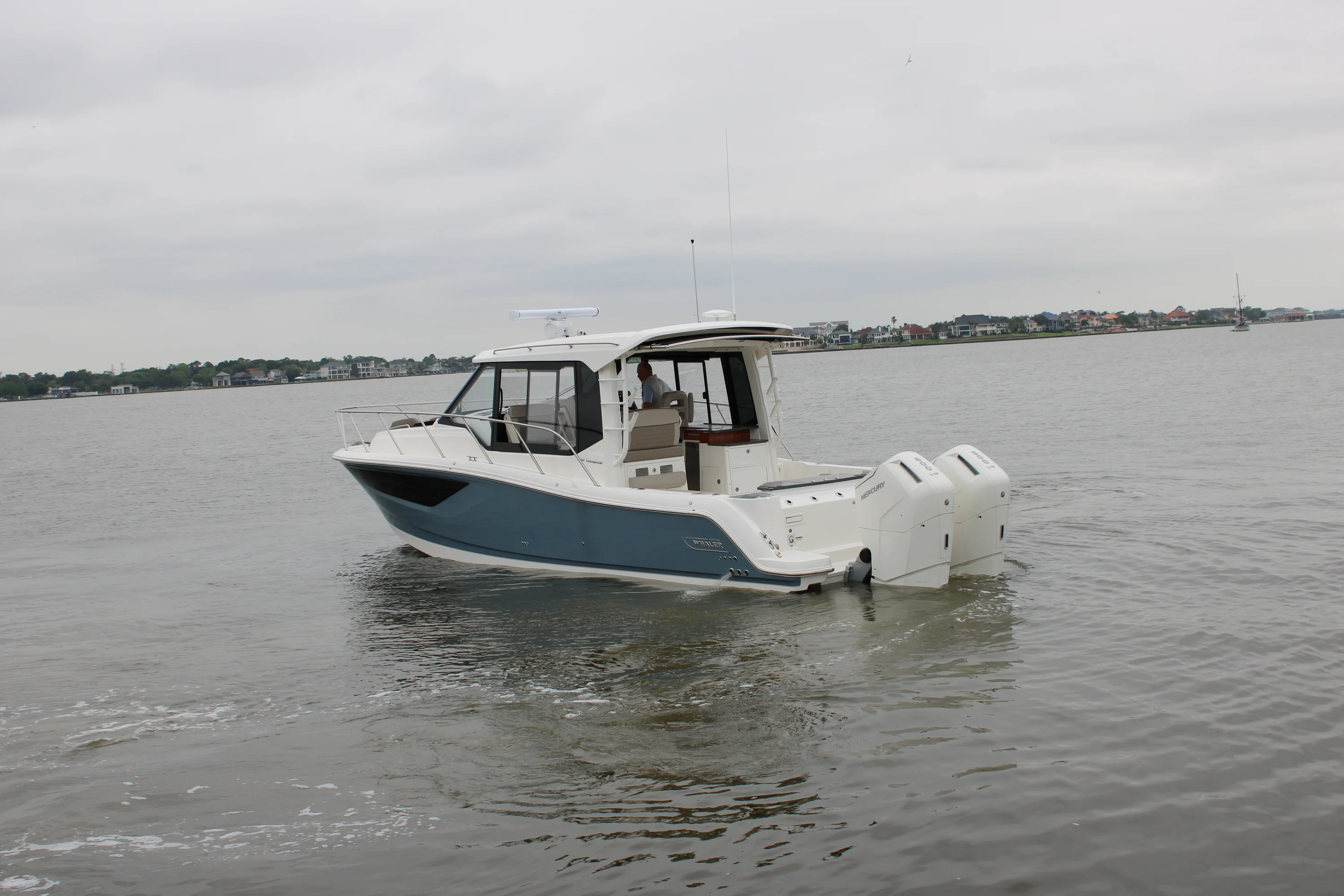 Thumbnail 3 for 2025 Boston Whaler 365 Conquest