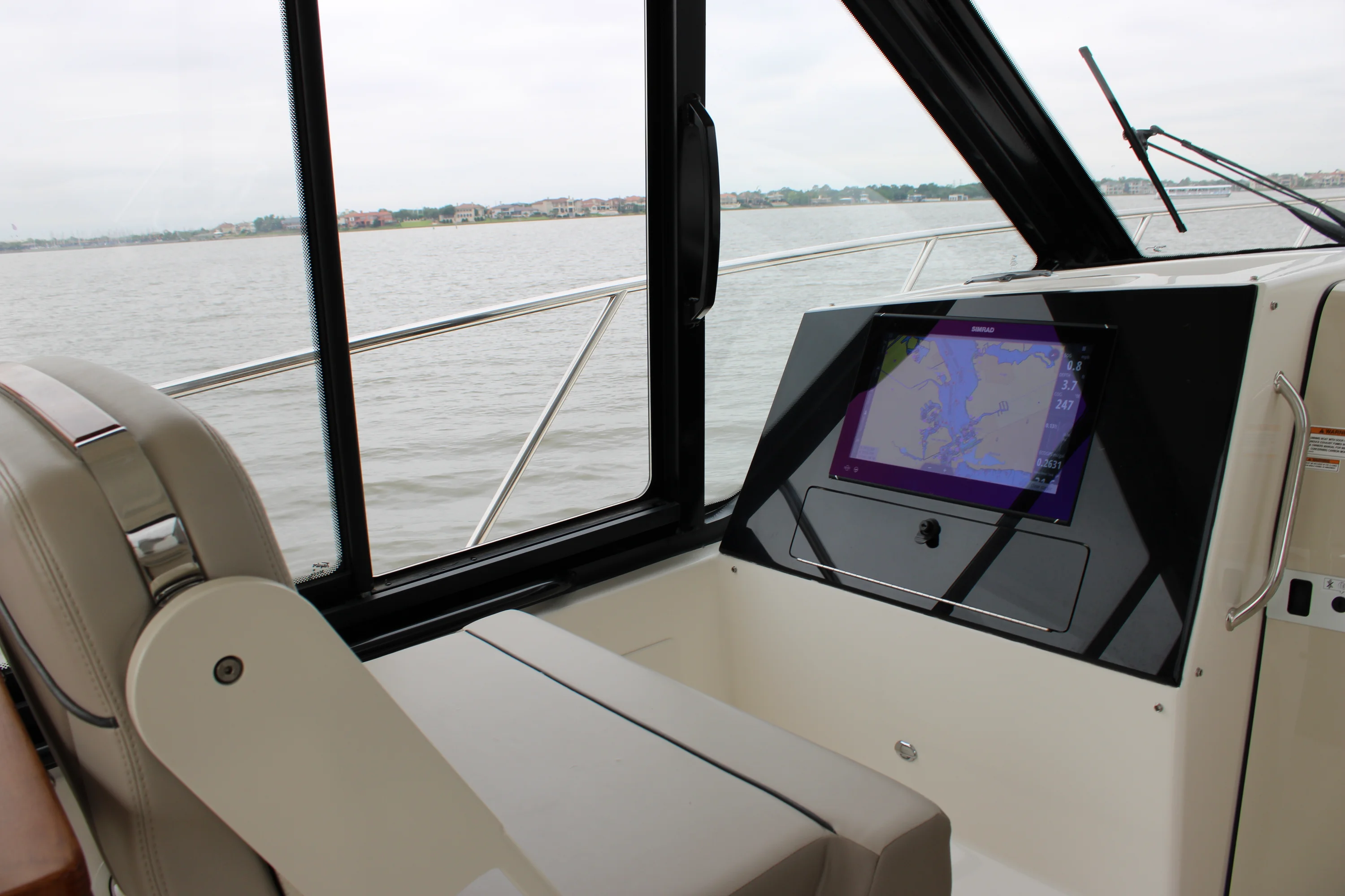 2025 Boston Whaler 365 Conquest Image Thumbnail #29