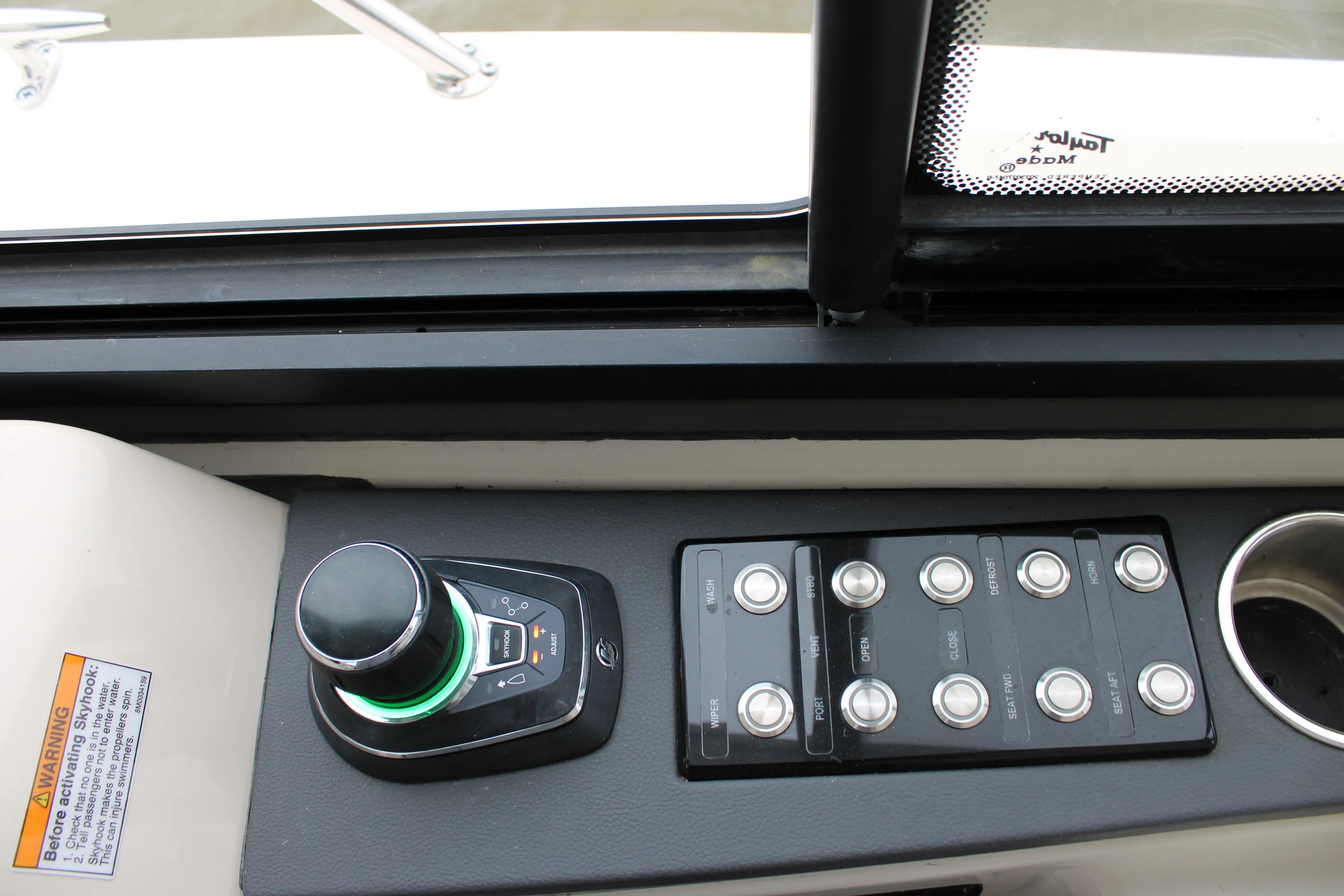 2025 Boston Whaler 365 Conquest Image Thumbnail #64