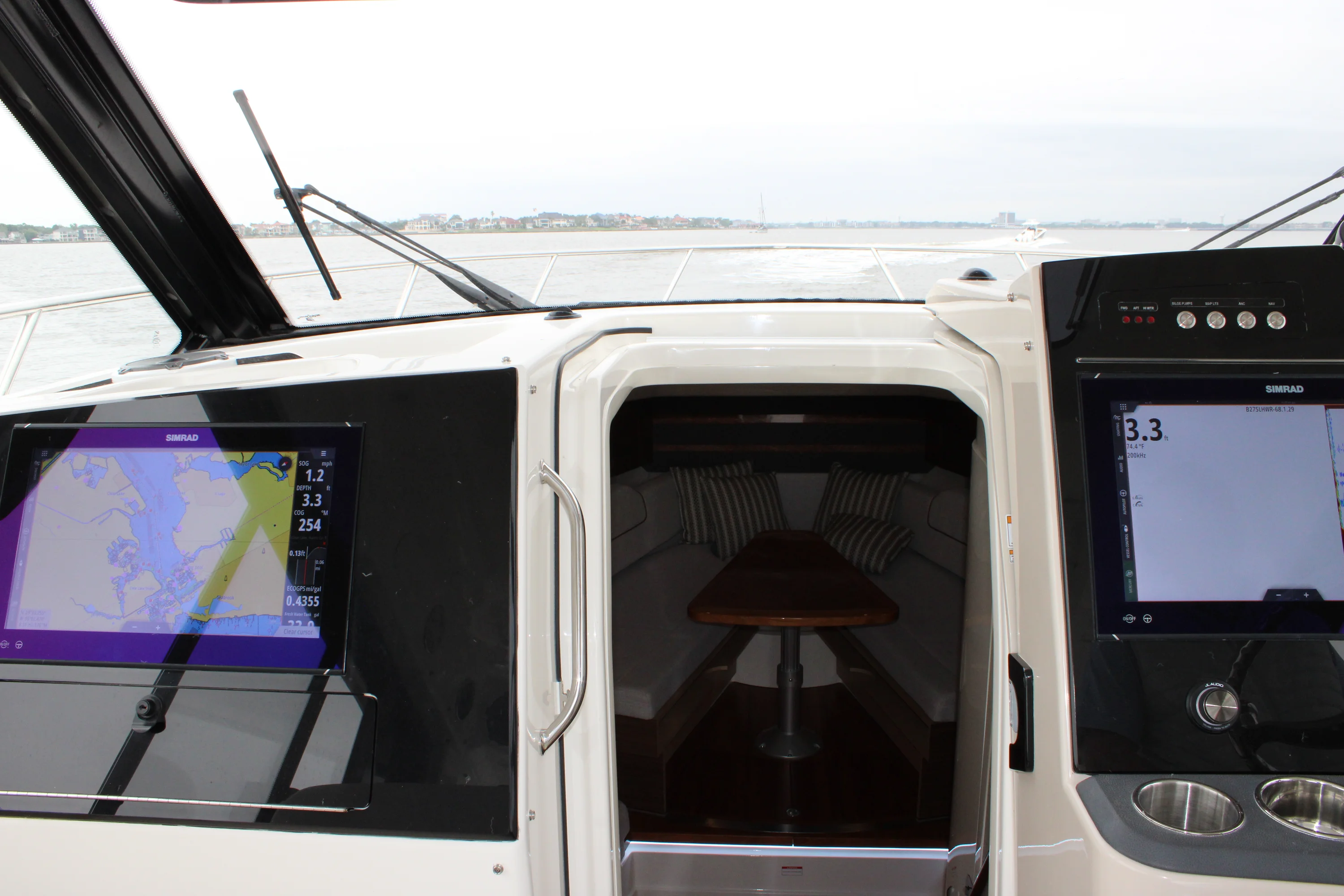 2025 Boston Whaler 365 Conquest Image Thumbnail #24