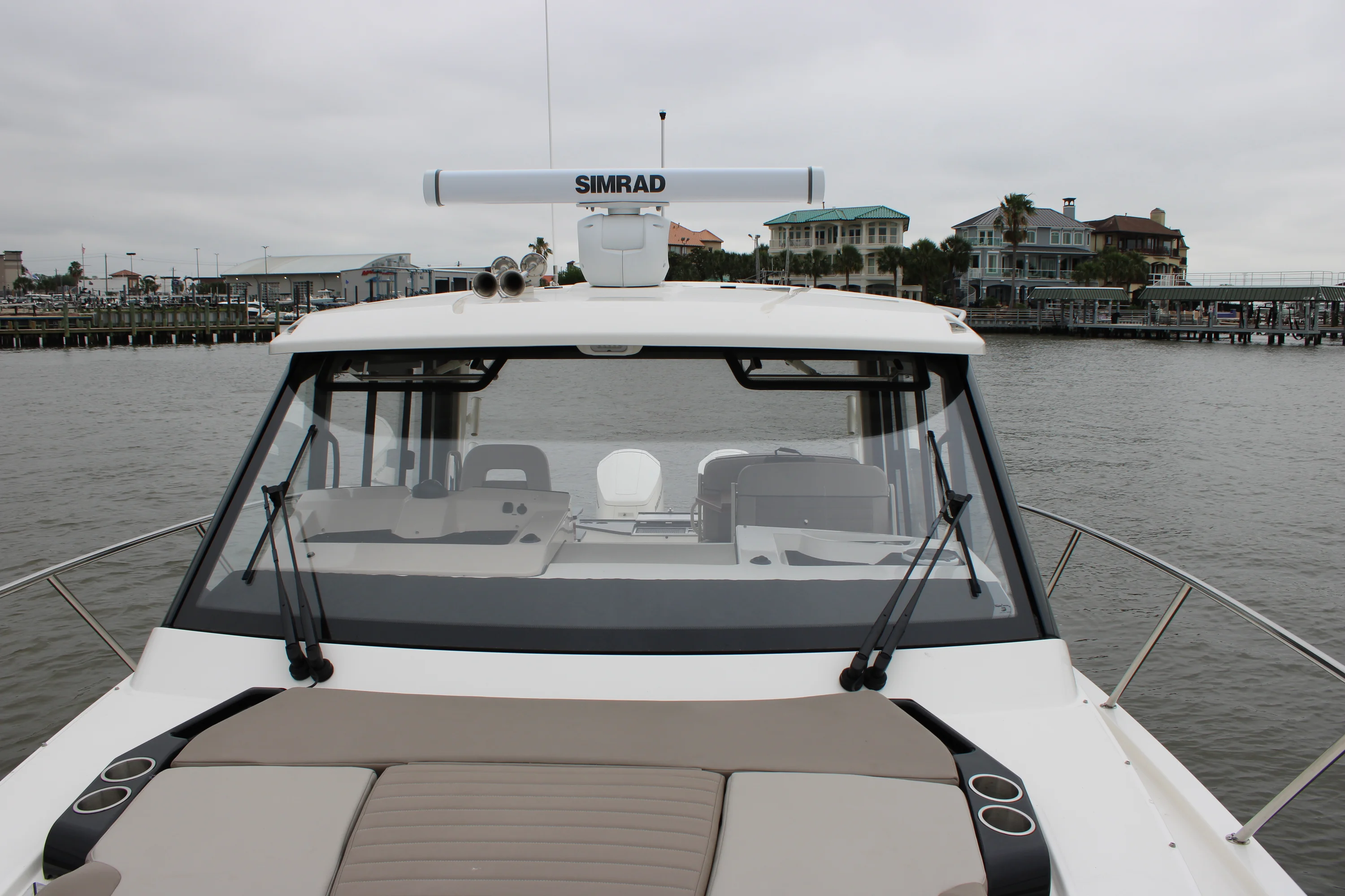 2025 Boston Whaler 365 Conquest Image Thumbnail #34