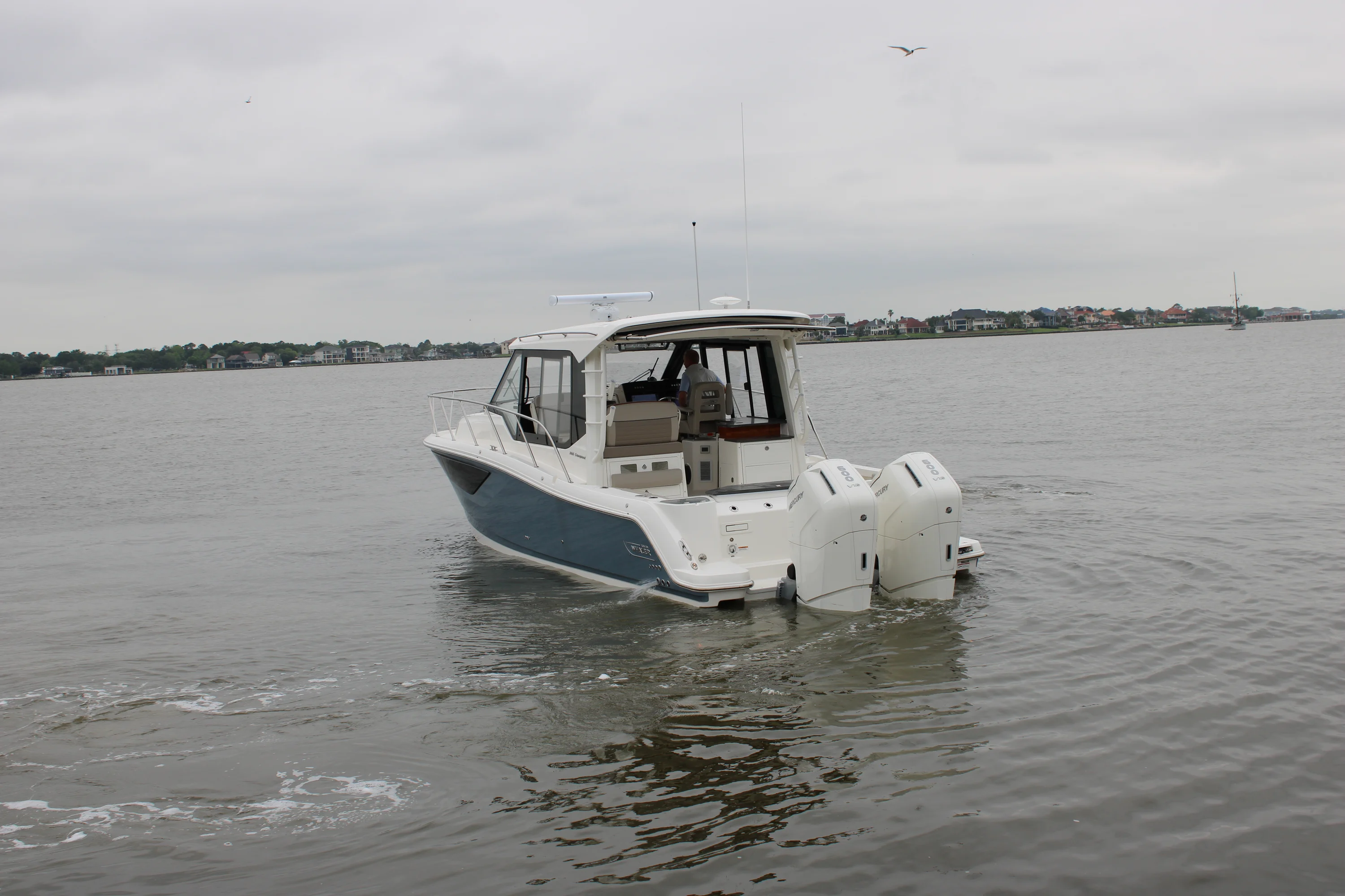 Thumbnail 4 for 2025 Boston Whaler 365 Conquest