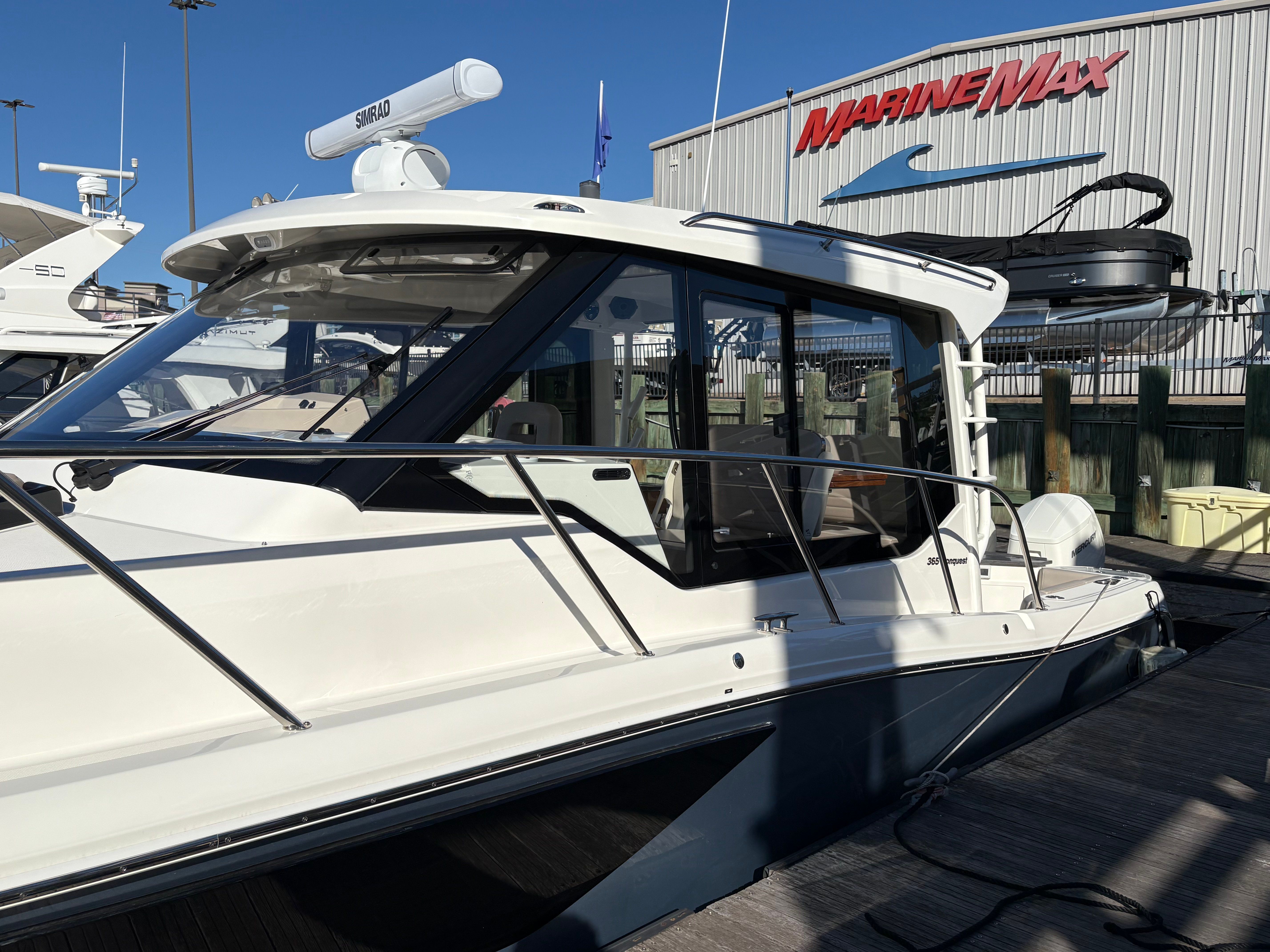 2025 Boston Whaler 365 Conquest Image Thumbnail #4