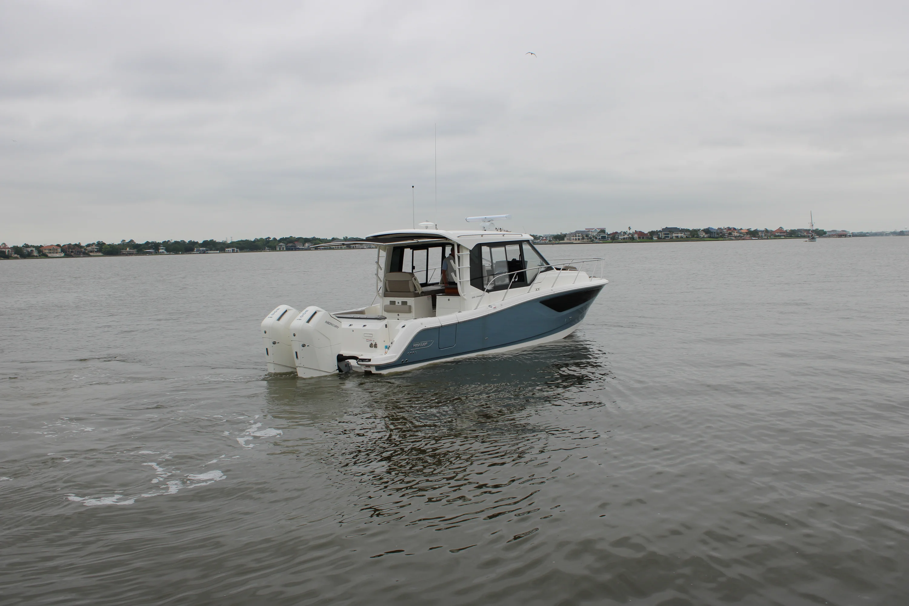 2025 Boston Whaler 365 Conquest Image Thumbnail #9